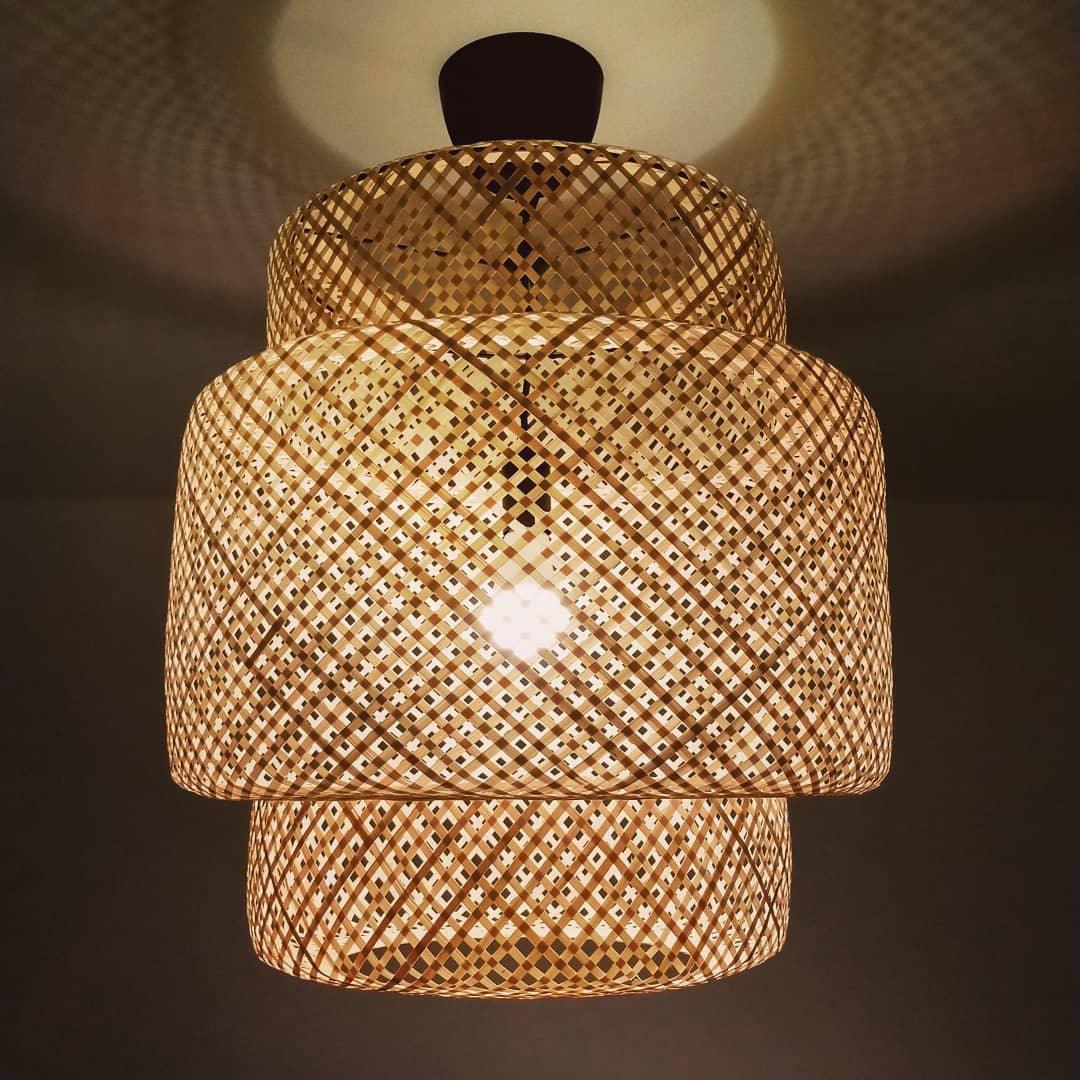 Modern Bamboo Pendant Light Fixture - Handwoven Natural Rattan Hanging Lamp for Kitchen Island, Dining Room & Bedroom Decor - Eco-Friendly Lighting Solution