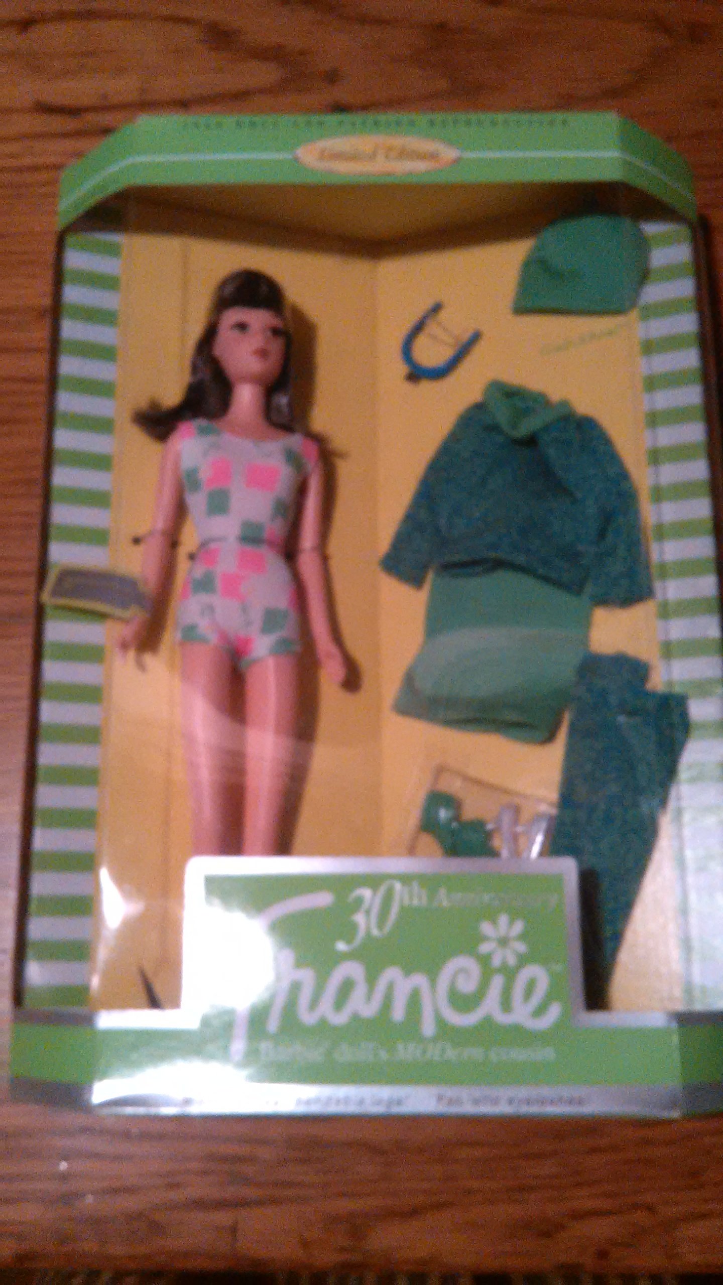 30th Anniversary Francie Doll - Barbie's MODern Cousin Collectible Fashion Doll for Display & Play - Perfect for Collectors, Gifts & Playtime Fun