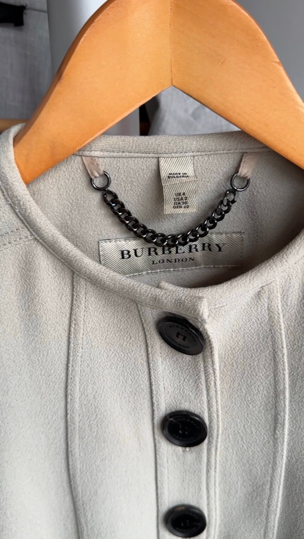 Burberry Light Grey Crepe Jacket with Ruffle Trim - Women's XS/0 Size - Elegant Blazer for Office, Party & Special Occasions