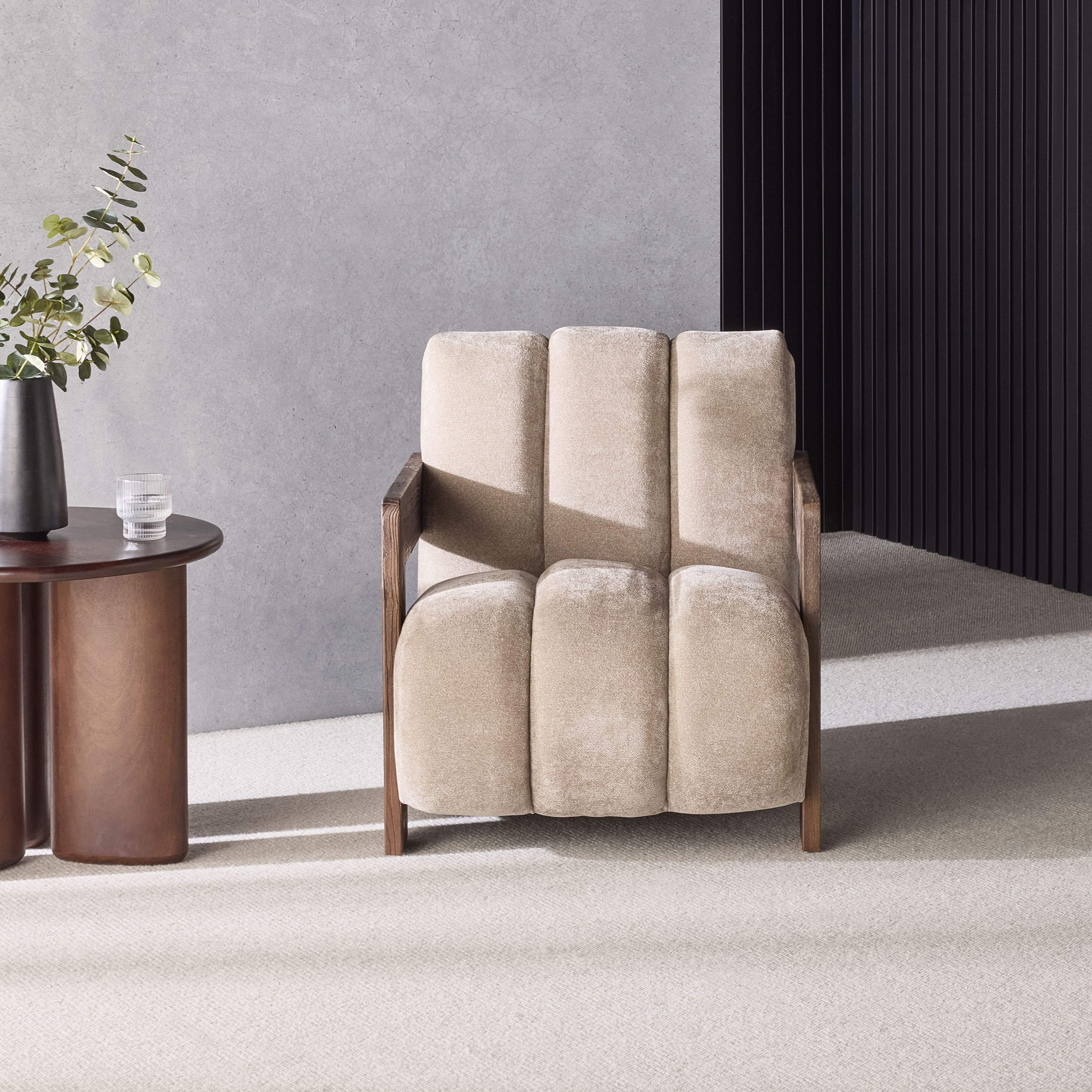 Banjo Occasional Chair - Natural Hues Accent Chair for Living Room, Bedroom or Office - Comfortable Modern Lounge Chair with Wooden Legs