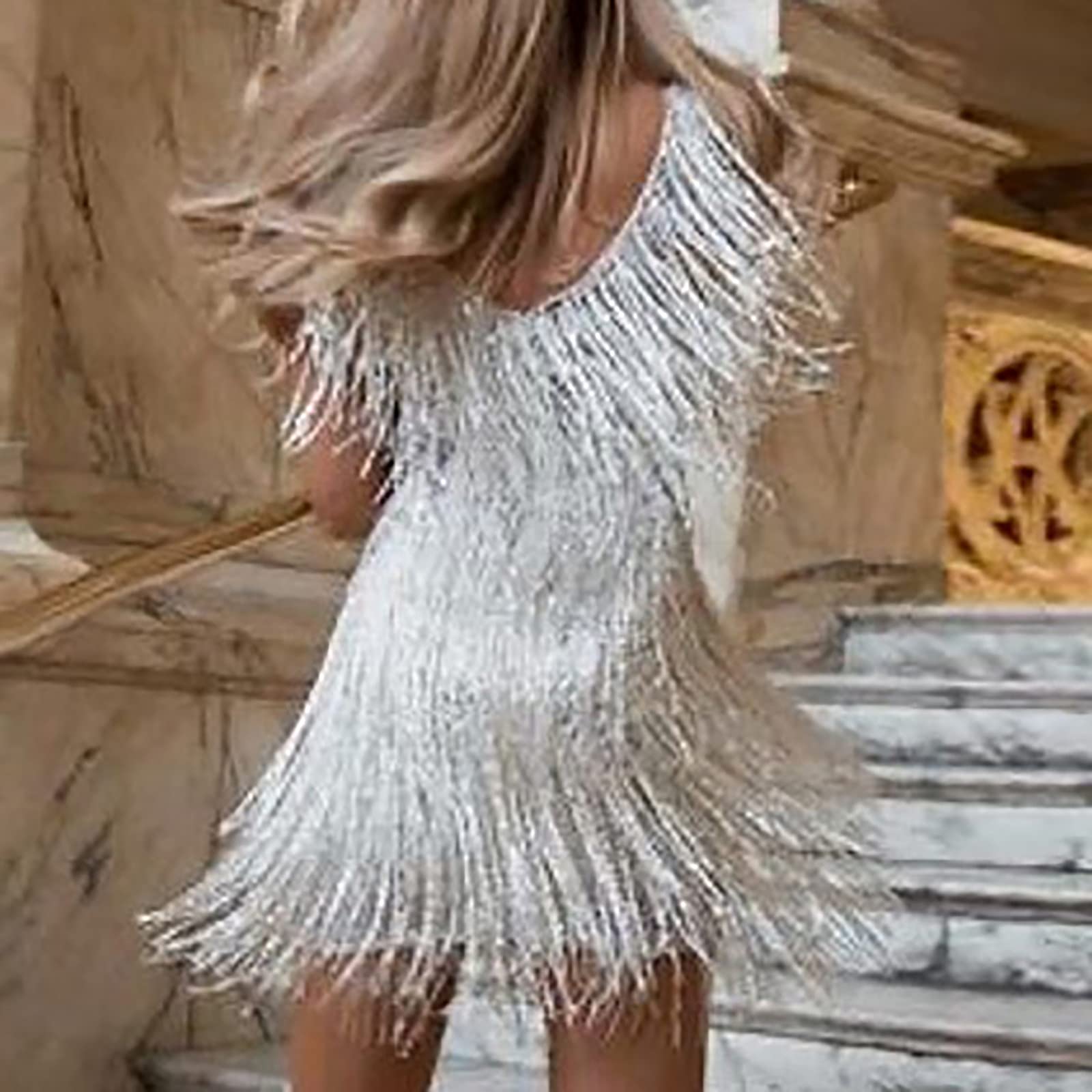 2021 Women's Sequins Tassels Cocktail Dress - Sleeveless Mini Fringed Flapper Party Prom Dress & Dance Costume in White | Perfect for Cocktail Parties, Prom Nights, Dance Performances and Special Occasions