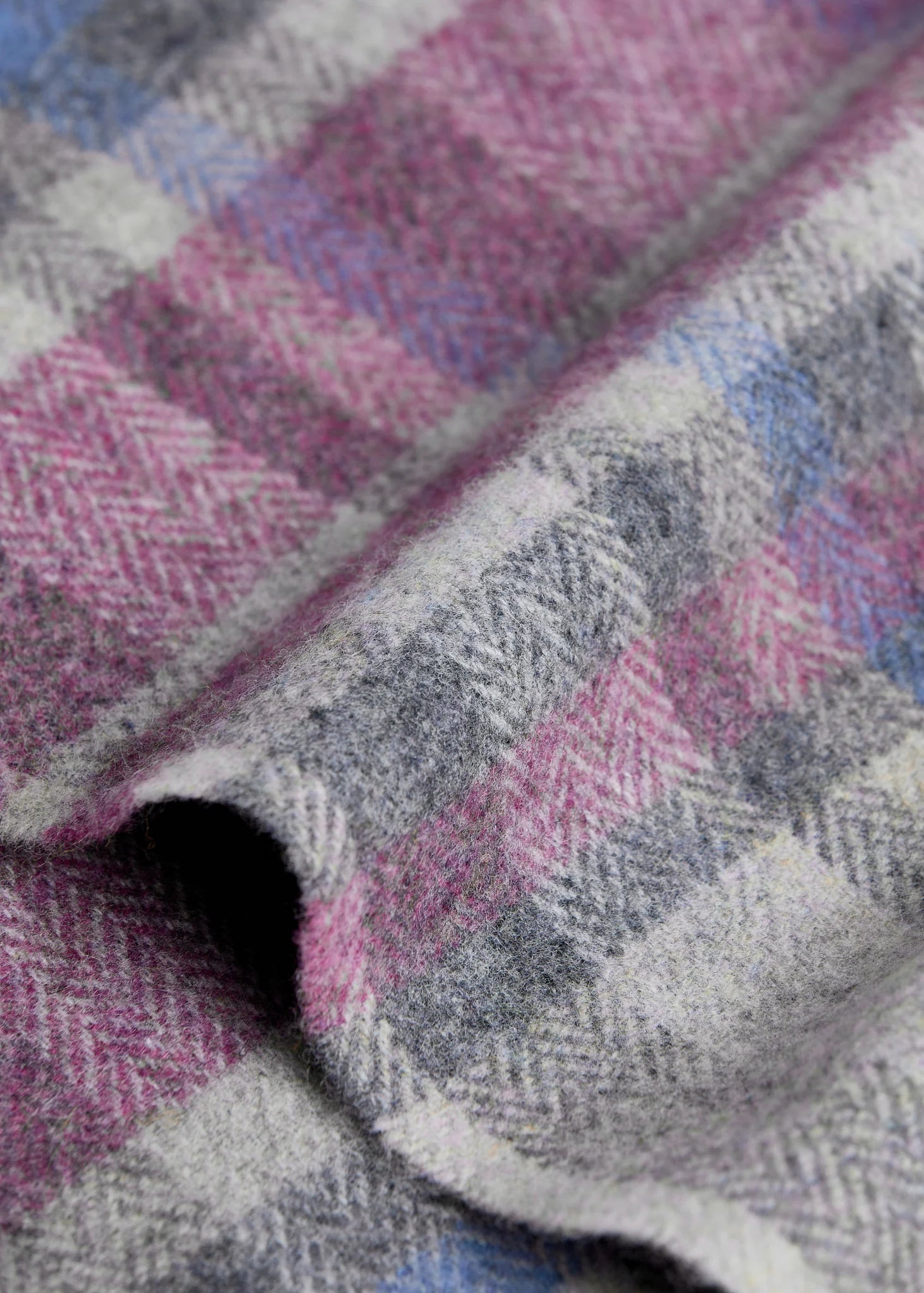 Foxford Lambswool Scarf - Soft Grey Tartan Check Winter Wrap for Men & Women | Warm & Cozy Fashion Accessory for Cold Weather, Outdoor Activities & Holiday Gifts