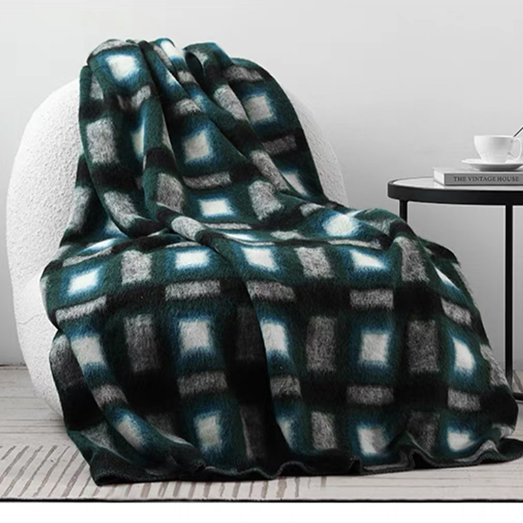 Modern Abstract Plaid Throw Blanket - Soft Cozy Lightweight Blanket for Couch, Bed & Sofa - Perfect for Home Decor, Living Room, Bedroom & Gifts