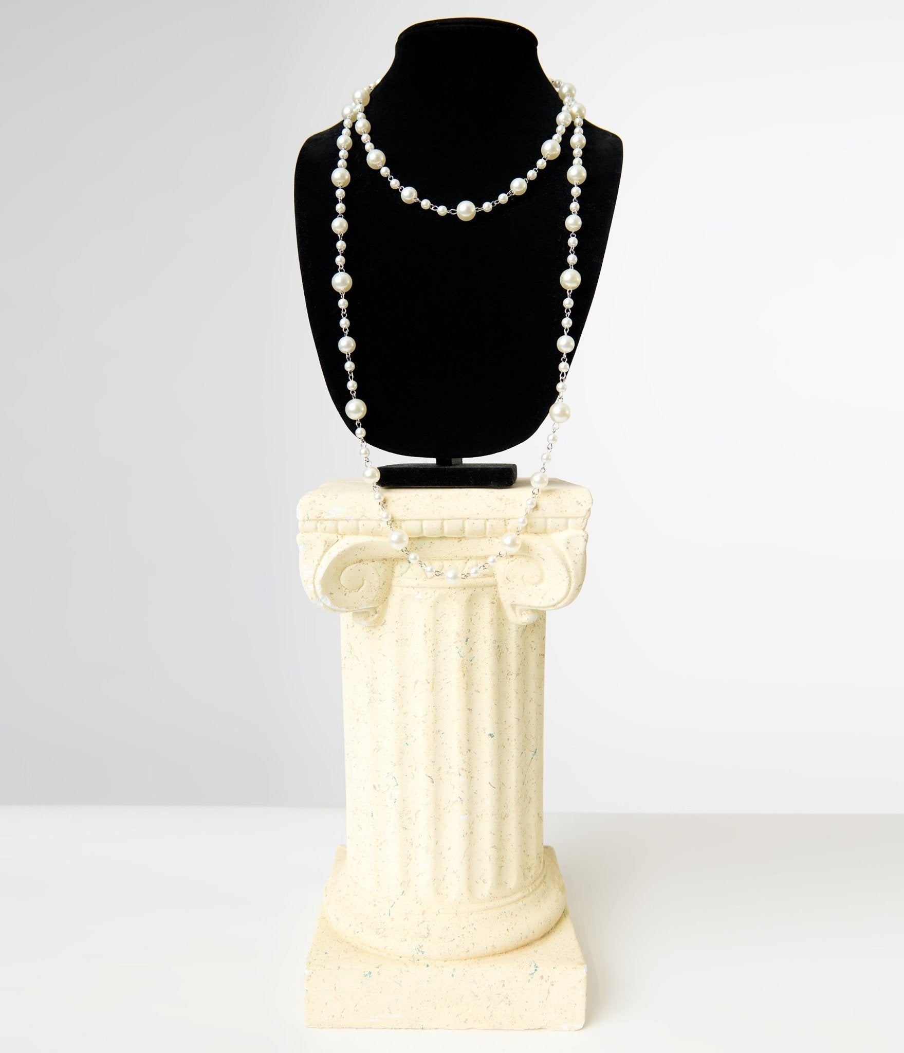 Vintage 1920s Style Long Multi-Layer Pearl Necklace - Elegant Gatsby Flapper Costume Jewelry for Women - Perfect for Roaring 20s Themed Parties, Weddings & Vintage Fashion
