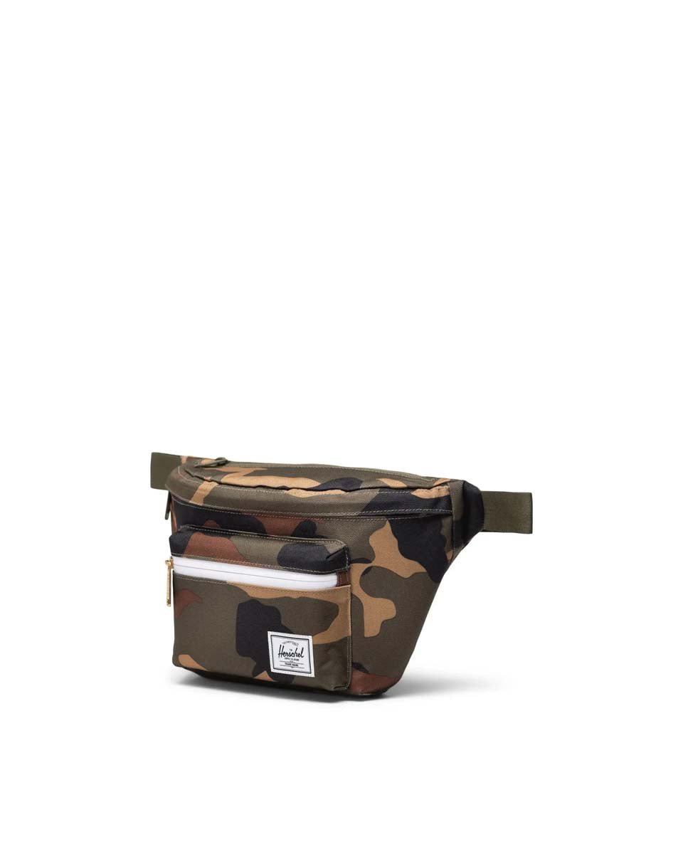 Herschel Pop Quiz Hip Pack - Waterproof Waist Bag with Adjustable Strap, Woodland Camo Design - Perfect for Hiking, Travel & Everyday Use