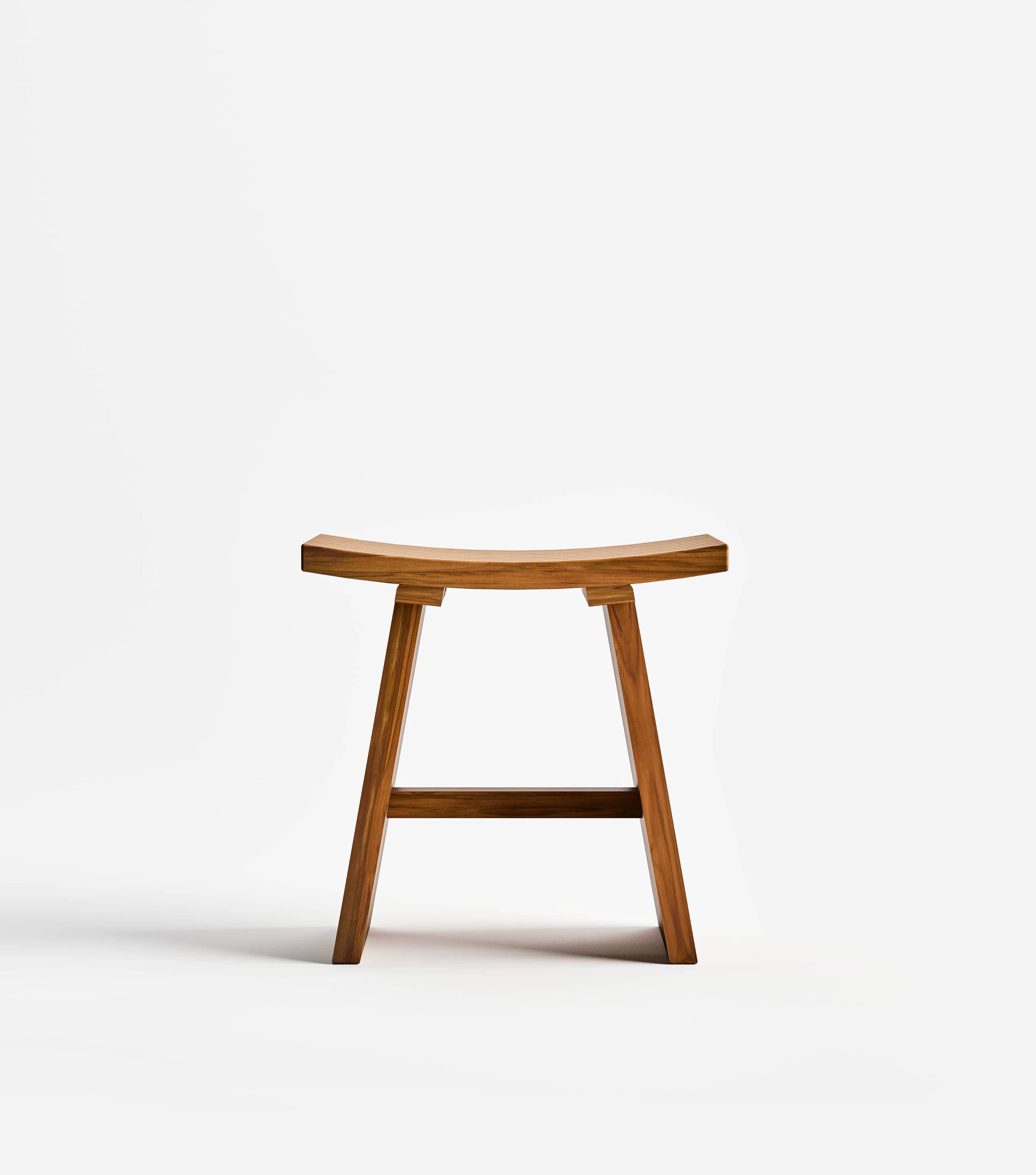 Zapatera Stool - Durable Outdoor Bar Stool for Patio, Garden & Poolside - Weather-Resistant & Comfortable Seating