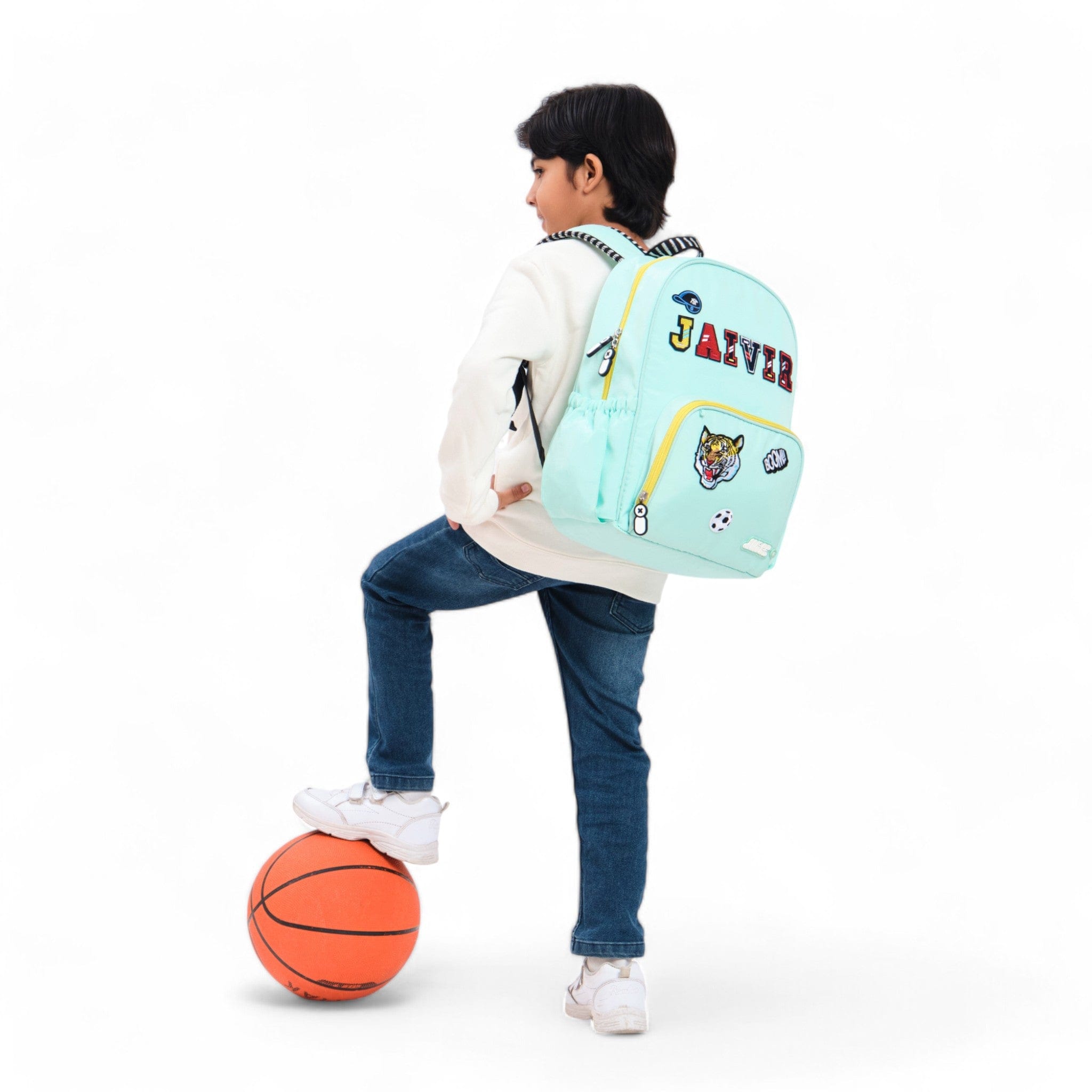 Moji Medium Backpack for Women & Men - Lightweight Mint Green Laptop Backpack with USB Charging Port, Water Resistant College School Travel Backpack - Perfect for Work, Commuting & Outdoor Adventures