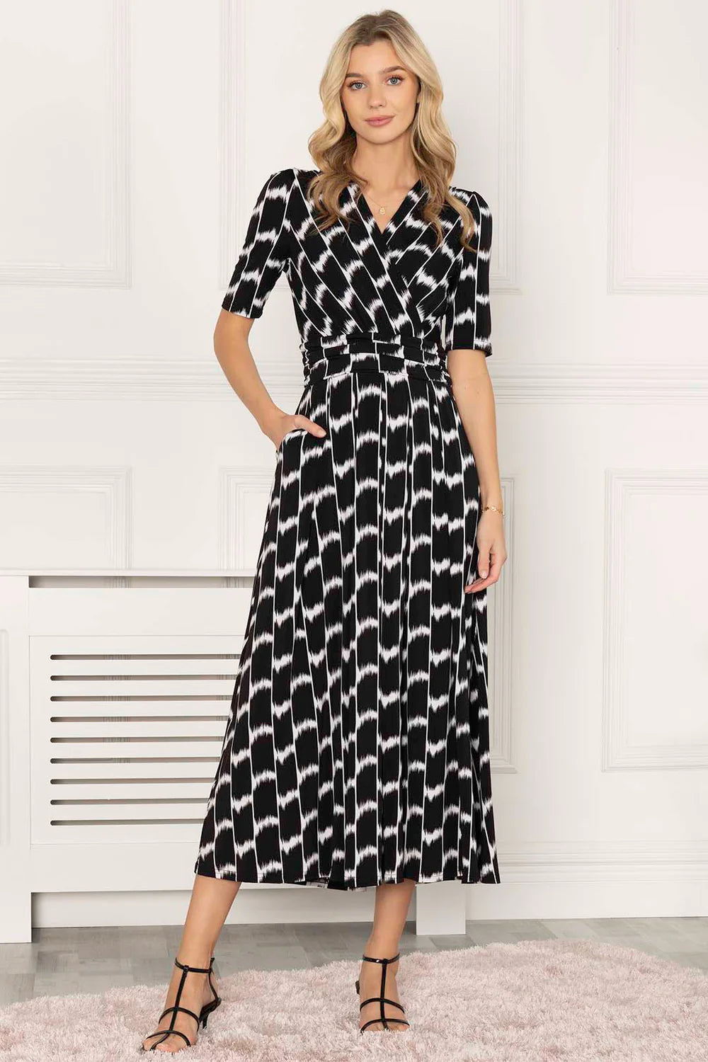 AKAYLA Jersey Maxi Dress - Black Geometric Print | Flowy Long Summer Dress for Women | Perfect for Beach, Vacation & Casual Outings