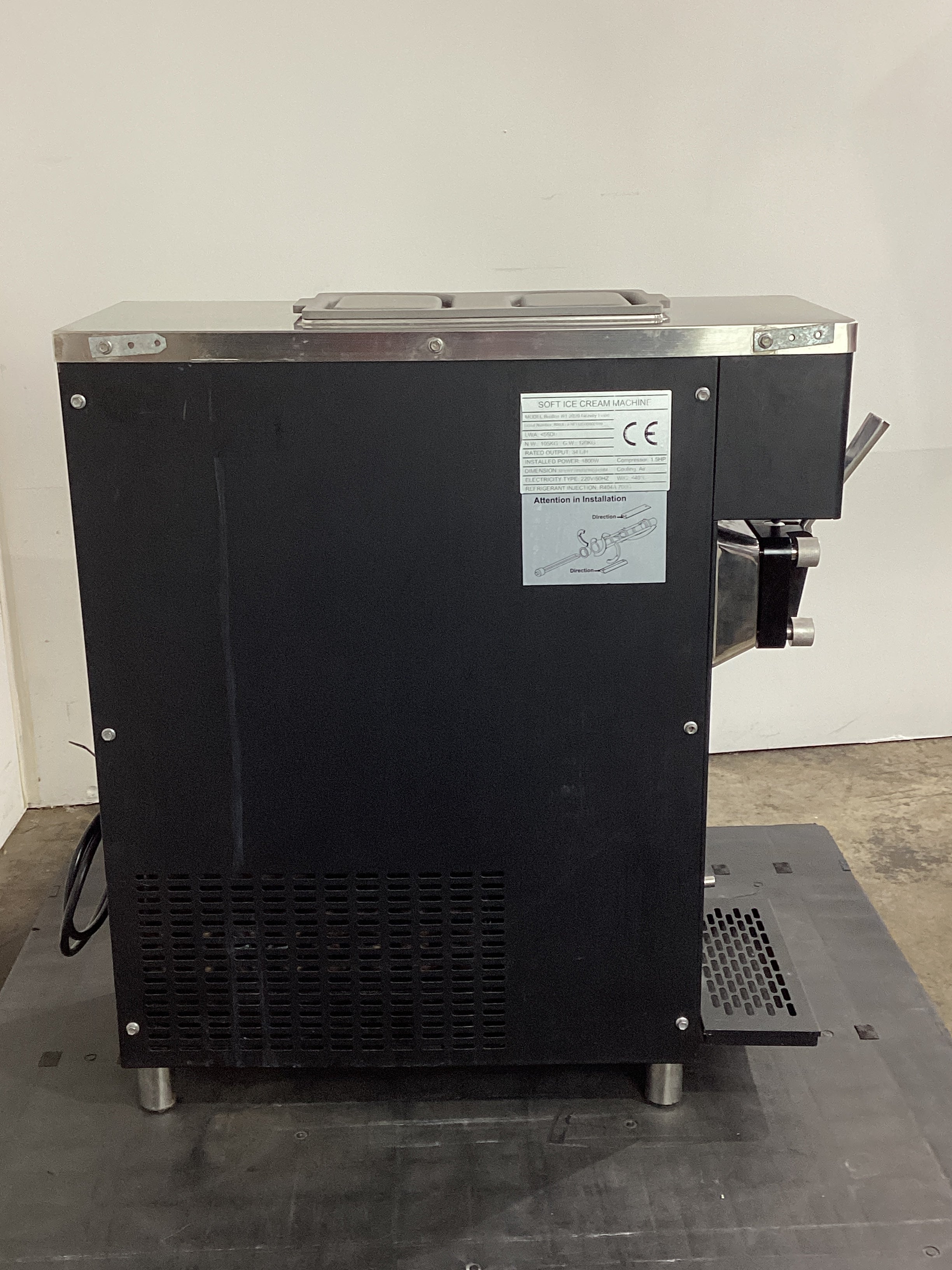 Brullen i91 2020 Commercial Soft Serve Ice Cream Machine - 740202 for Restaurants, Cafes, and Ice Cream Shops