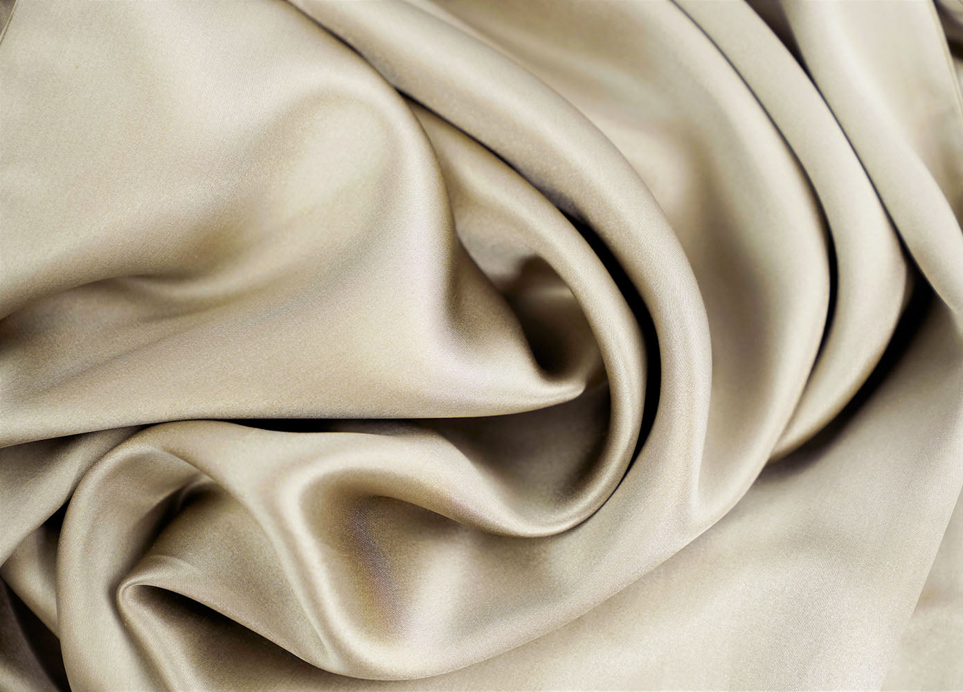 100% Pure Mulberry Silk Pillowcase with Zipper Closure - 16 Momme Grade for Hair & Skin Care - Perfect for Anti-Aging, Reducing Wrinkles & Bedroom Luxury (Queen Size, White) - Ideal for Beauty Sleep & Home Spa Experience
