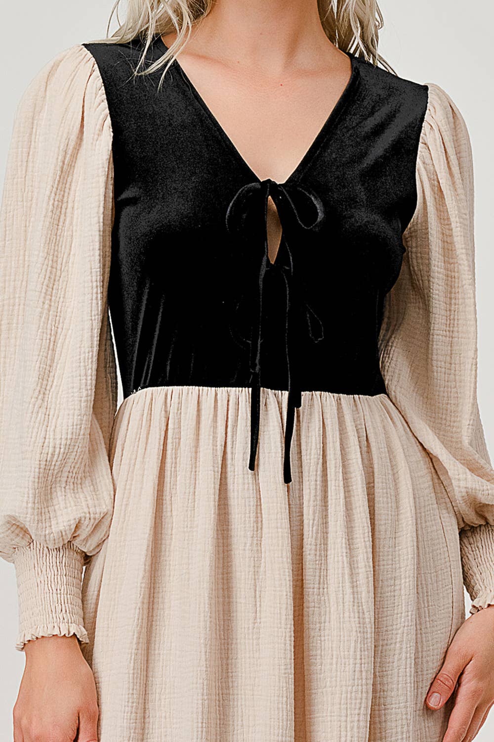 Color Block Tiered Midi Dress Wd61556 Oatmeal Black S - Stylish Flowy Summer Dress for Women, Perfect for Beach Vacations, Date Nights & Casual Outings