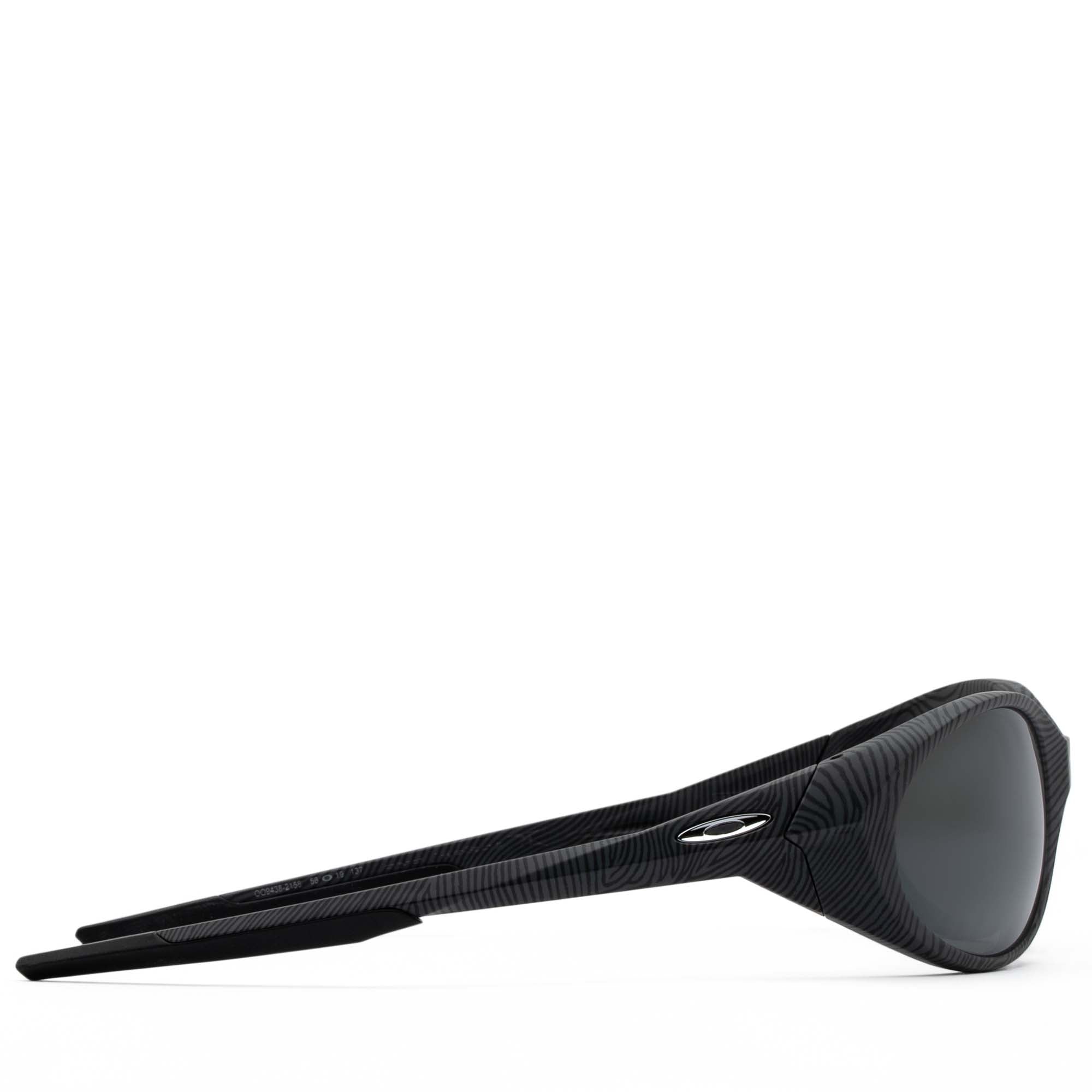 Oakley Eye Jacket Sunglasses - Black Frame with Prizm Lens for Enhanced Clarity & UV Protection | Perfect for Running, Cycling & Outdoor Sports