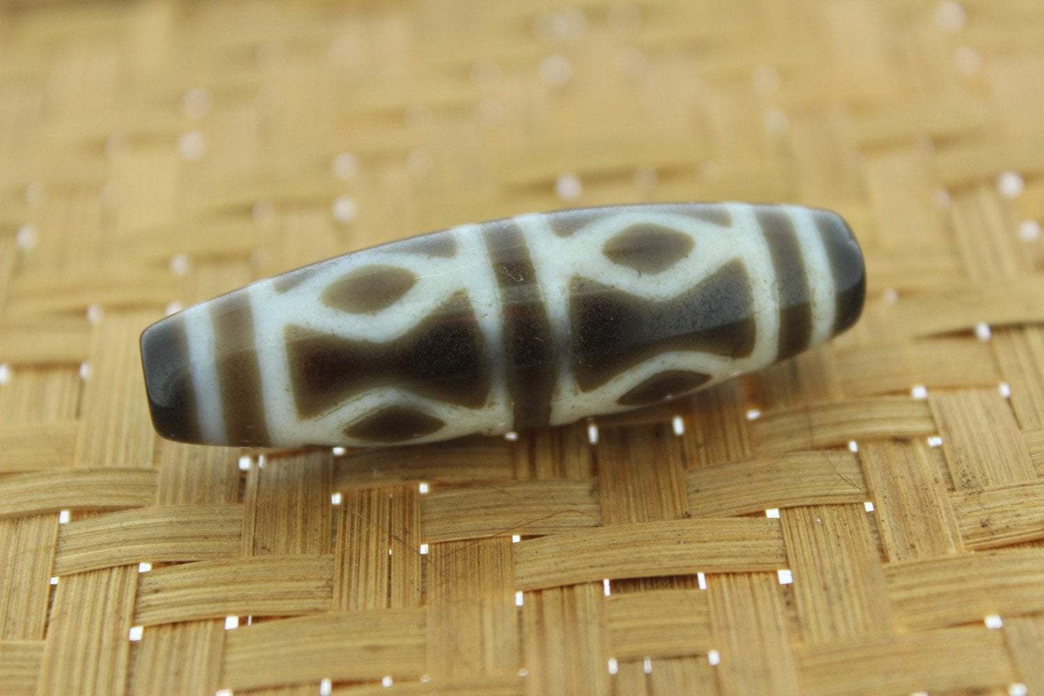 Authentic Tibetan Eight-Eyed Dzi Bead with Auspicious Symbols - Spiritual Protection & Good Luck Charm for Meditation, Jewelry Making, and Buddhist Rituals
