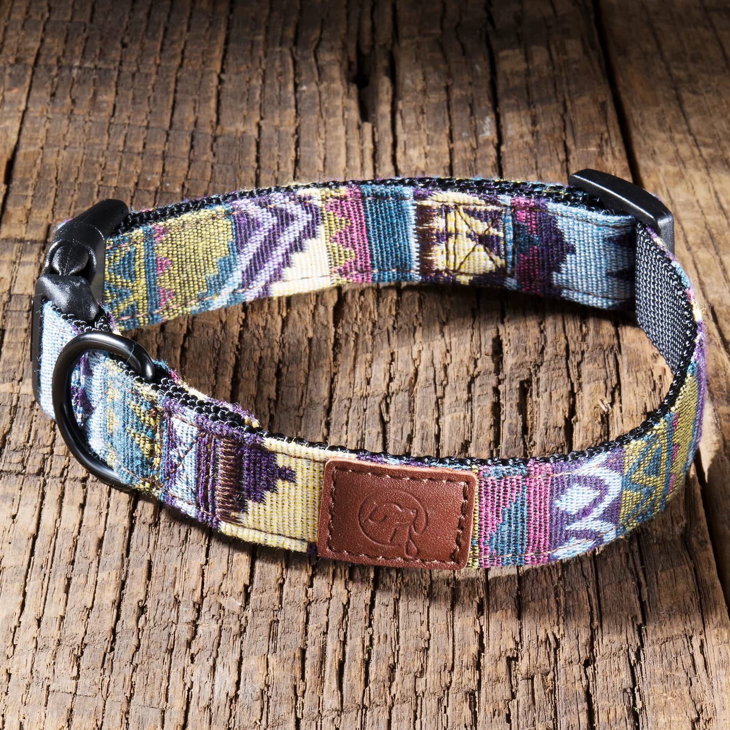 Embark Urban Dog Collar - Stylish & Durable Nylon Collar for Medium Dogs, Comfortable Adjustable Pet Collar with Strong Buckles - Perfect for Daily Walks, Training & Outdoor Adventures