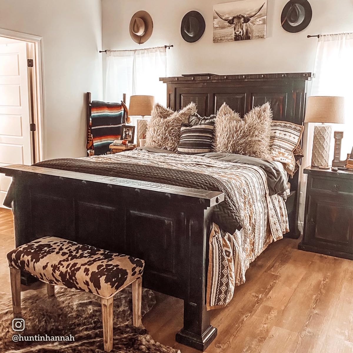 HiEnd Accents Desert Sage Western 2-Piece Quilt Set with Pillow Sham - Aztec Tribal Southwestern Bedding, Reversible Geometric Cotton Bed Set for Western & Boho Home Decor