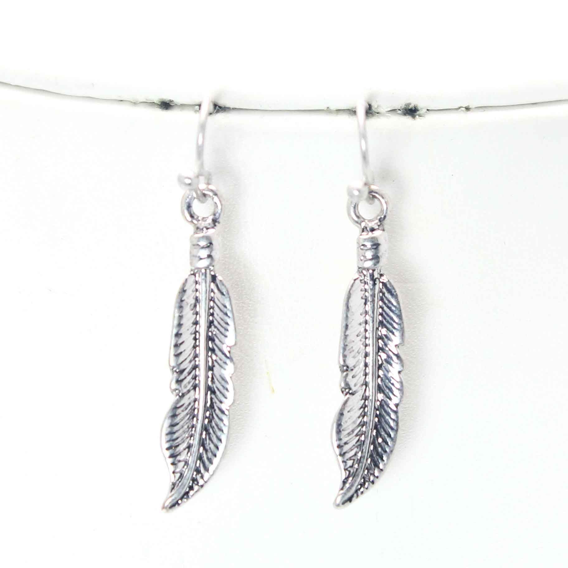 Elegant Feather Necklace Set for Women - Boho Chic Jewelry for Casual & Party Wear | Perfect for Festivals, Weddings & Everyday Fashion