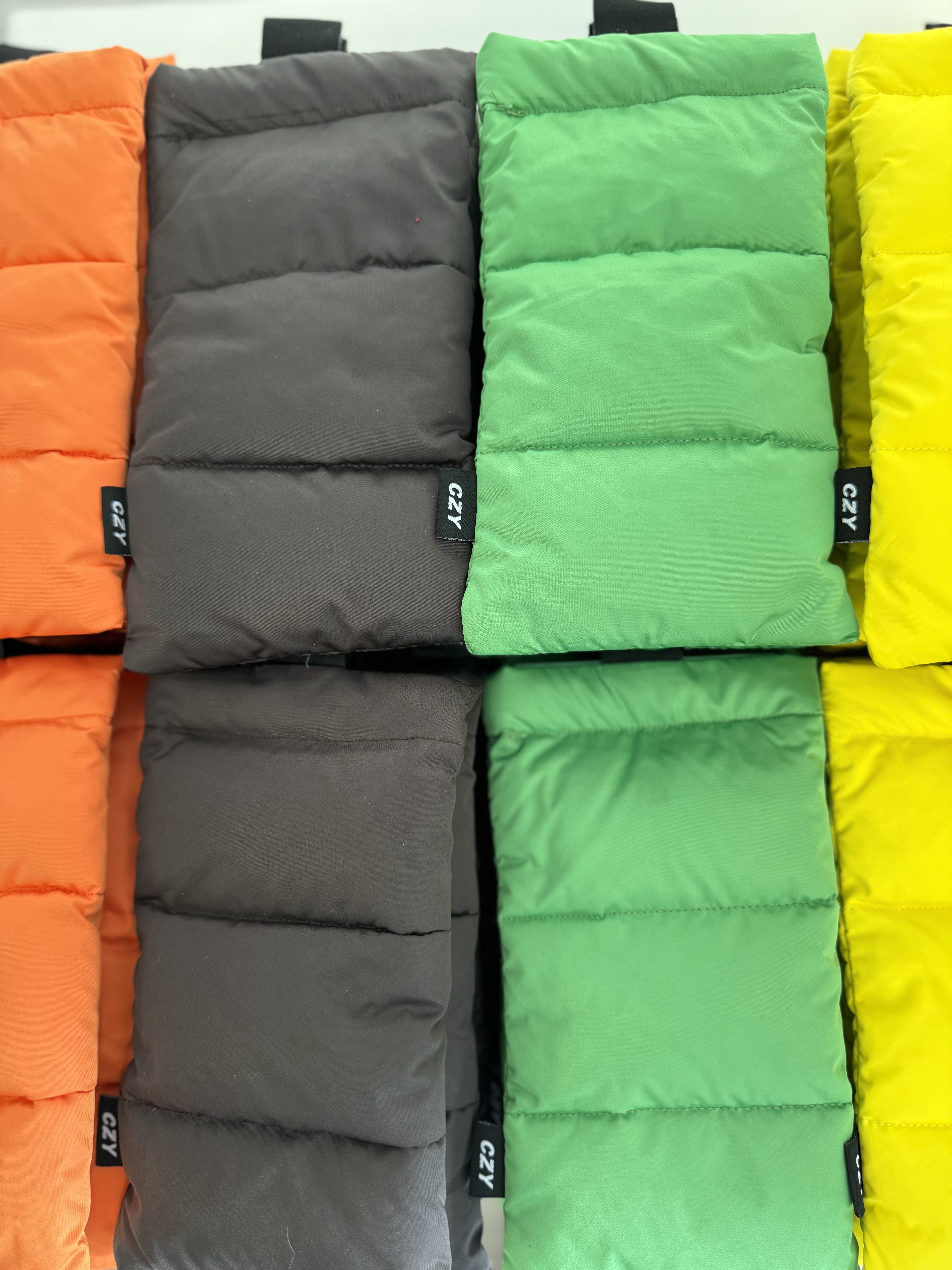 Cozy Warm Phone Sleeve - Soft Fleece Phone Pouch for Winter Protection - Perfect for Cold Weather, Outdoor Activities & Daily Commute