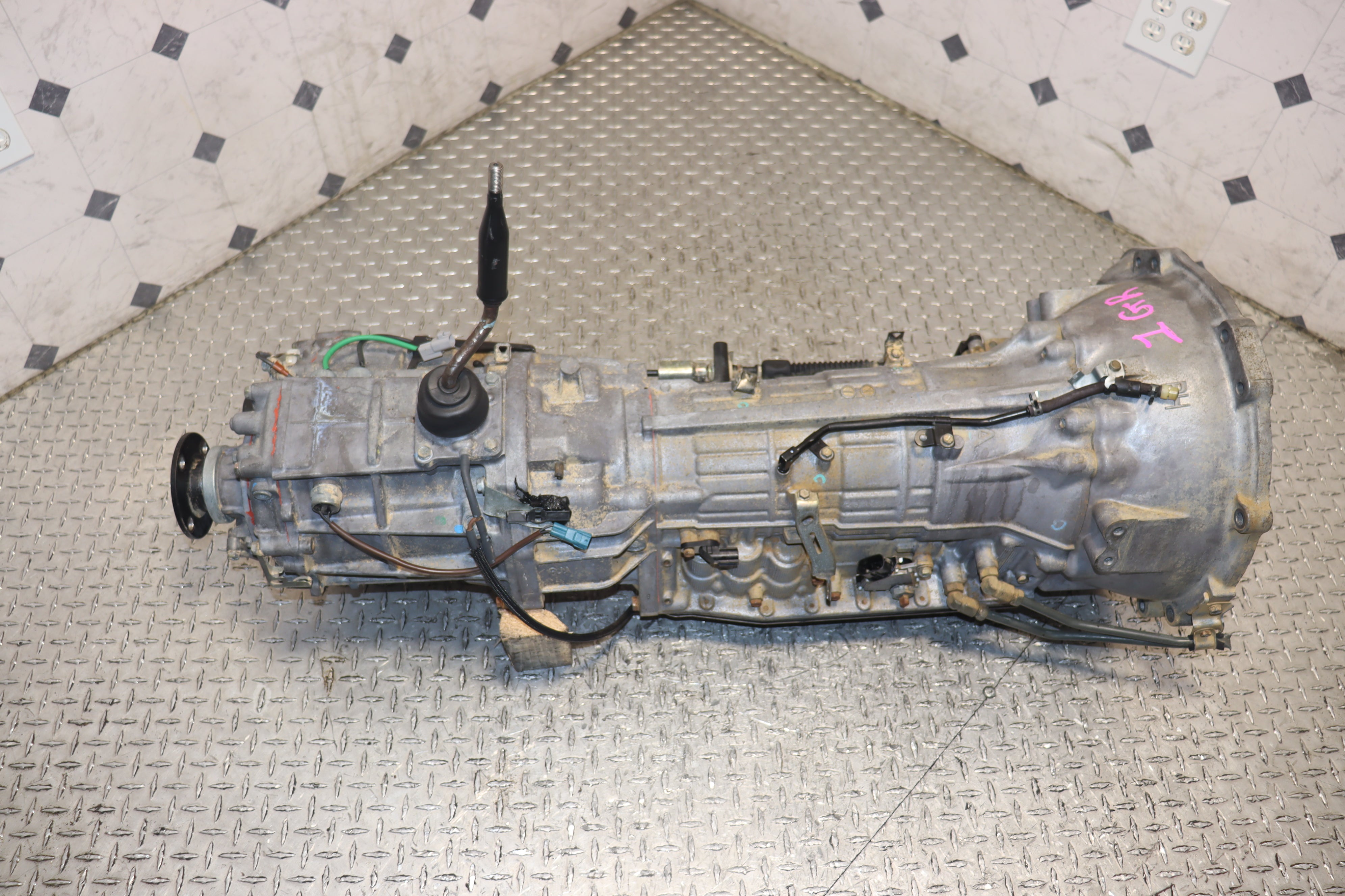 2005-2012 Toyota Tacoma 4Runner FJ Cruiser 4WD Automatic Transmission 4.0L 1GR-FE Engine - Perfect for Off-Roading & Performance Upgrades