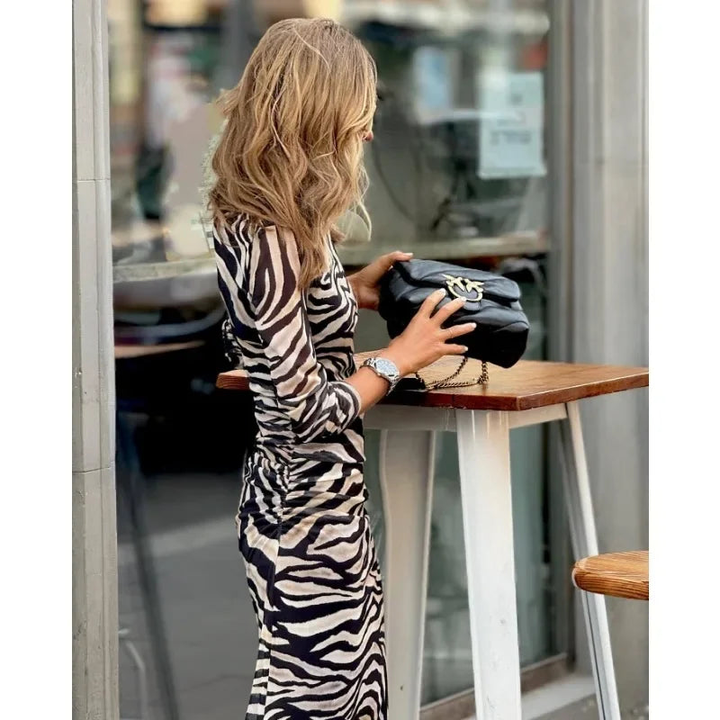 2023 New Women's Warm Zebra Print Velvet Stretch Slim Dress - Long Sleeve Round Neck High Waist Bodycon Dress for Fall Winter | Perfect for Parties, Date Nights & Office Wear