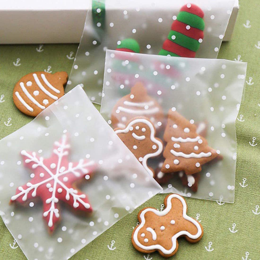 100PCS White Polka Dot Treat Bags - Self Adhesive Candy Cookie Bags for Gift Giving with Stickers (3.94 x 3.94 Inches) - Perfect for Birthday Parties, Baby Showers & Holiday Treats