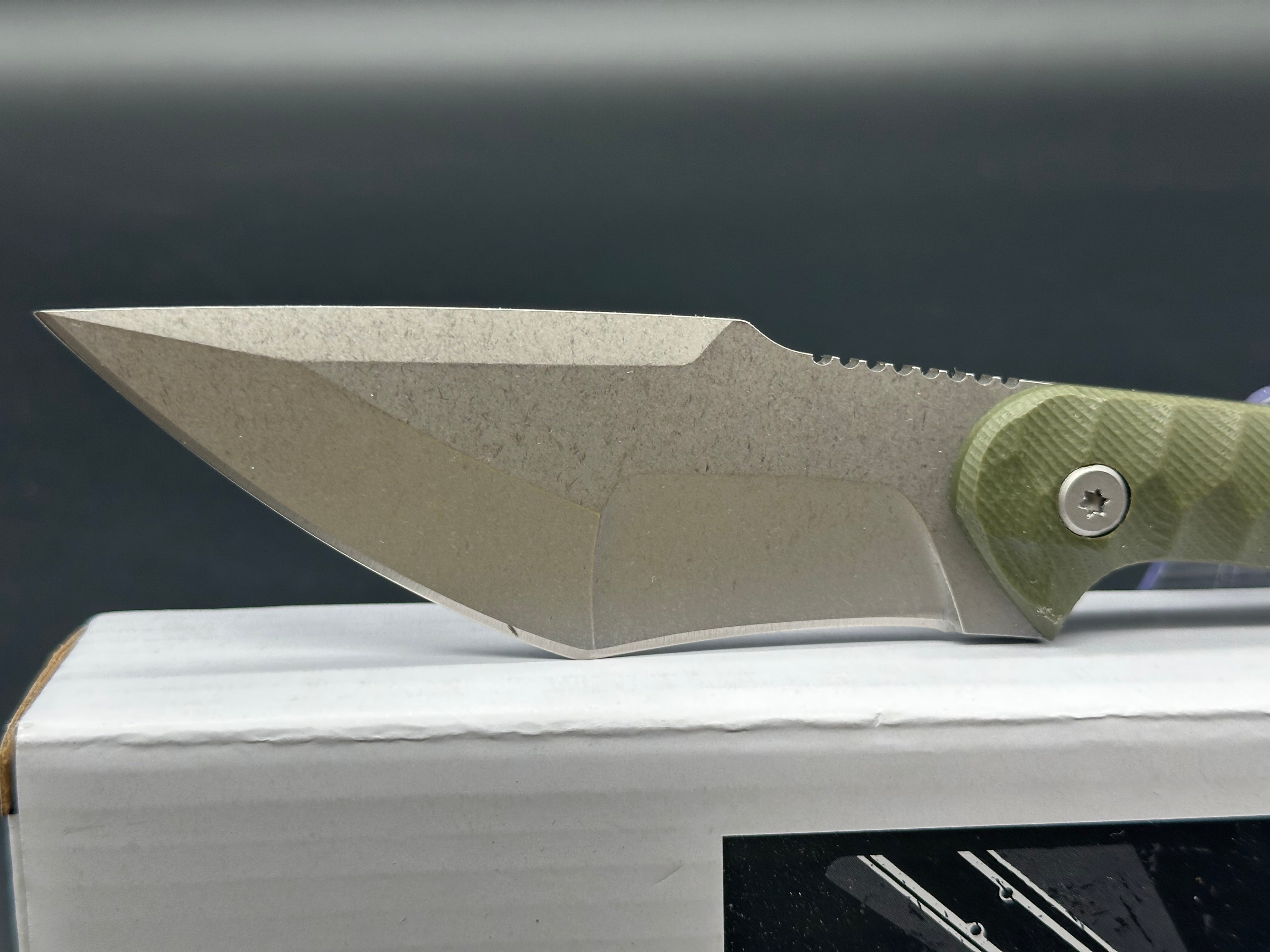 TacKnives Fixed Blade Hunting Knife with G10 Handle & D2 Steel Blade - Perfect for Outdoor Camping, Survival, and Bushcraft Activities