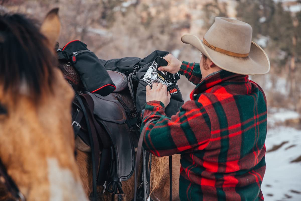 **TrailMax Large Insulated Horse Saddlebags for Trail Riding - Detachable Cantle Bag Included - Western & Endurance Saddle Accessories - Perfect for Long Rides & Outdoor Adventures**