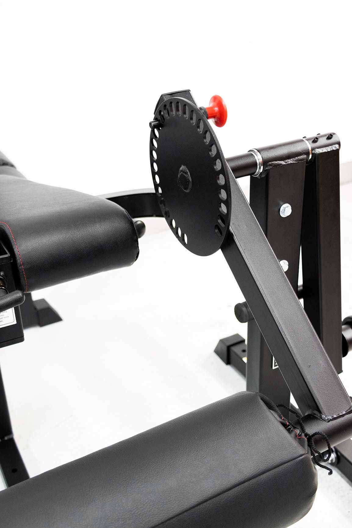 Premium Body Iron Leg Extension & Curl Machine for Home Gym - Strength Training Equipment for Thighs & Hamstrings - Perfect for Leg Workouts, Muscle Building & Fitness Enthusiasts