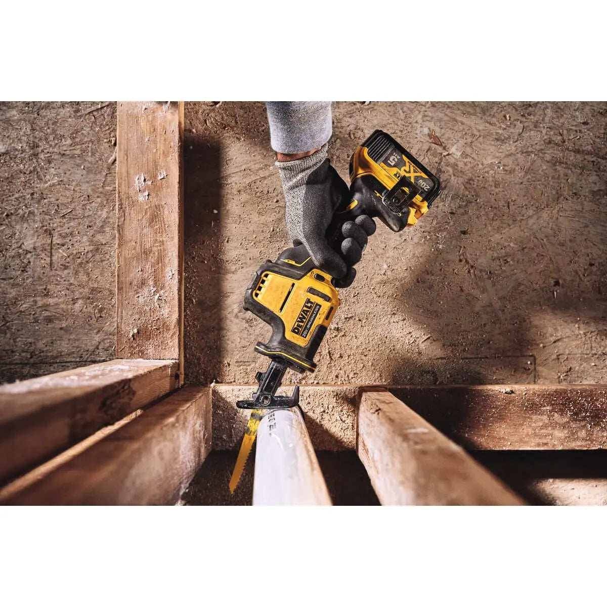 DEWALT DCS369B ATOMIC 20V MAX Cordless One-Handed Reciprocating Saw (Tool Only) - Perfect for DIY Projects, Construction Work & Home Renovations