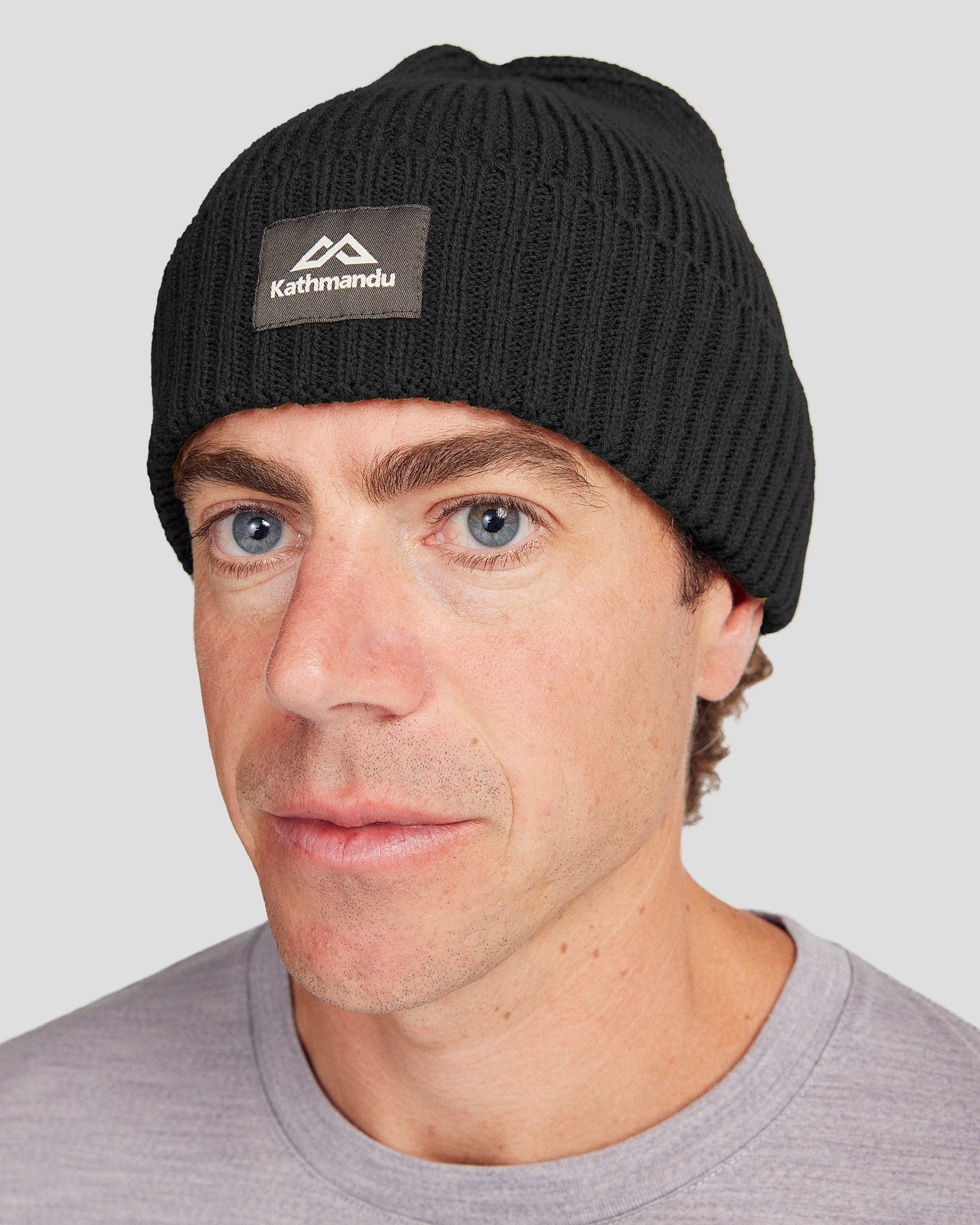 Badge Beanie 3.0 Black Stingray - Stylish Winter Hat for Men & Women - Perfect for Outdoor Activities, Sports & Casual Wear