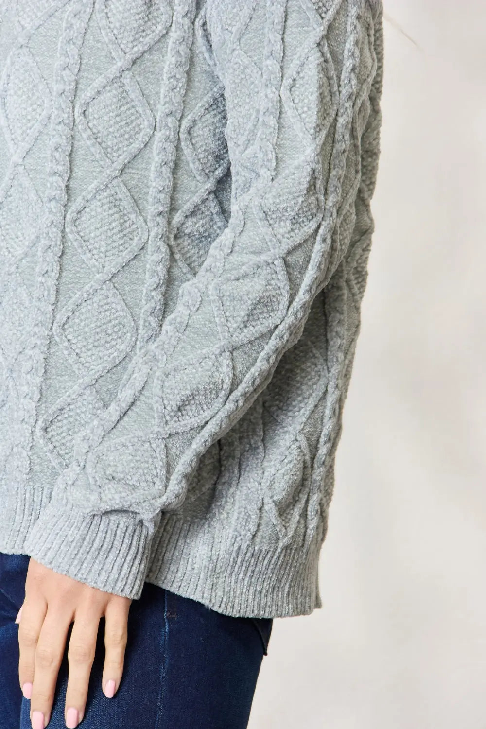 BiBi Women's Cable Knit Round Neck Sweater - Soft & Cozy Winter Pullover for Casual Outfits & Holiday Gatherings