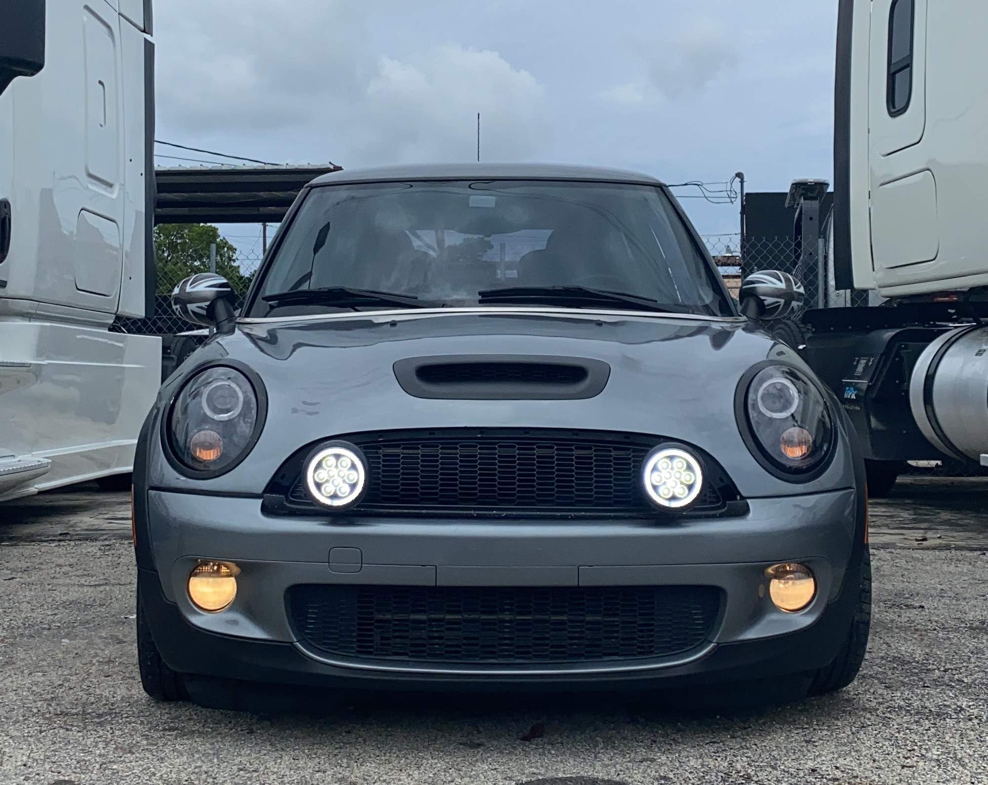 iJDMTOY Black LED Rally Driving Lights for Mini Cooper - 9x 3W High Power LED Driving Lamps & 30-LED Halo Ring DRL | Off-Road, Night Driving & Style Upgrade
