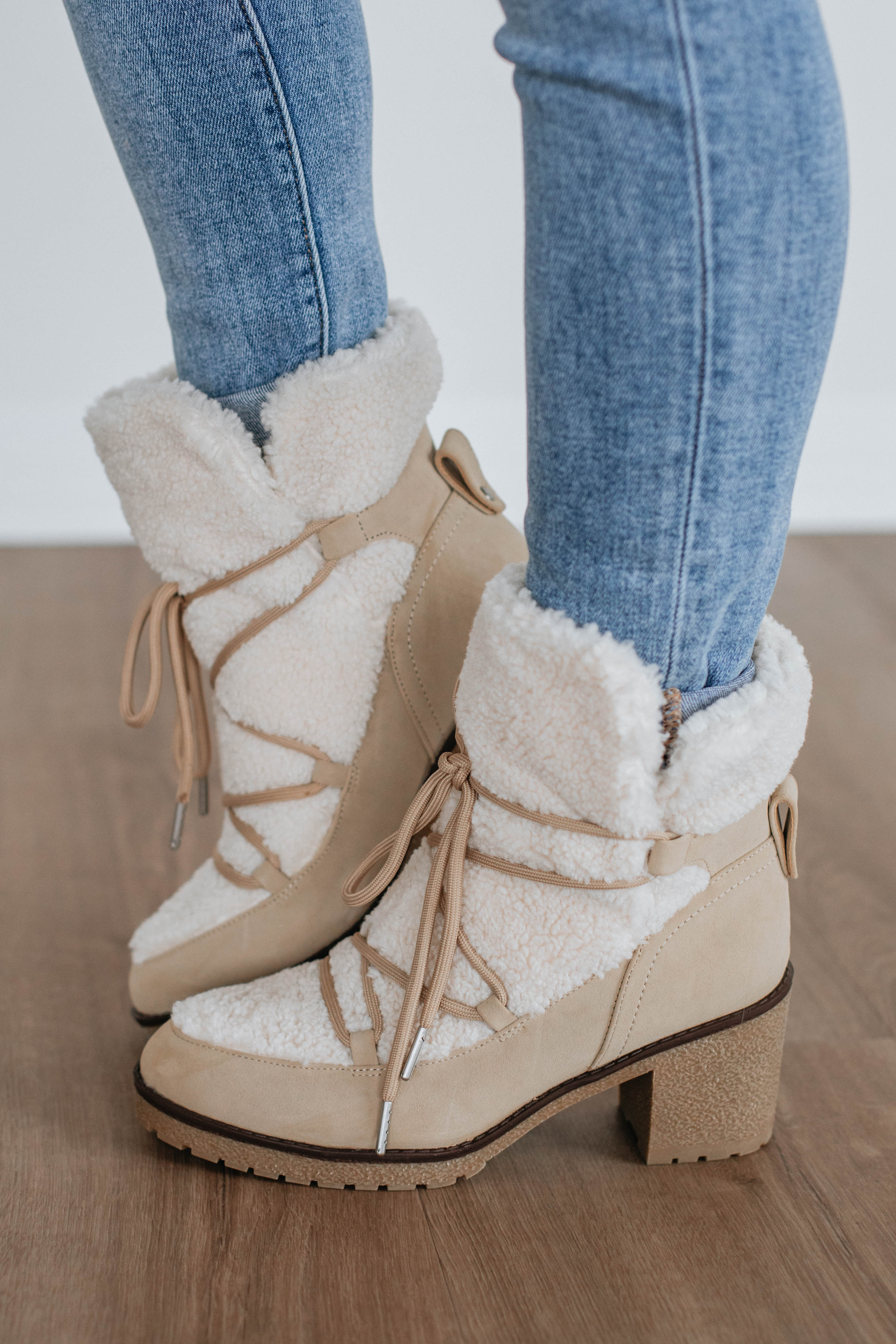 Warm & Stylish Taupe Winter Boots for Women - Cozy Snow Boots with Faux Fur Lining | Perfect for Cold Weather, Snow Days & Outdoor Adventures