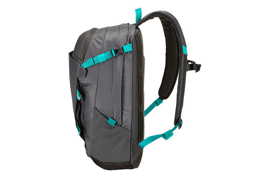 Thule EnRoute Triumph 2 Daypack - Lightweight Hiking Backpack for Men & Women, 20L Water-Resistant Travel Backpack with Laptop Sleeve - Perfect for Commuting, Hiking & Outdoor Adventures