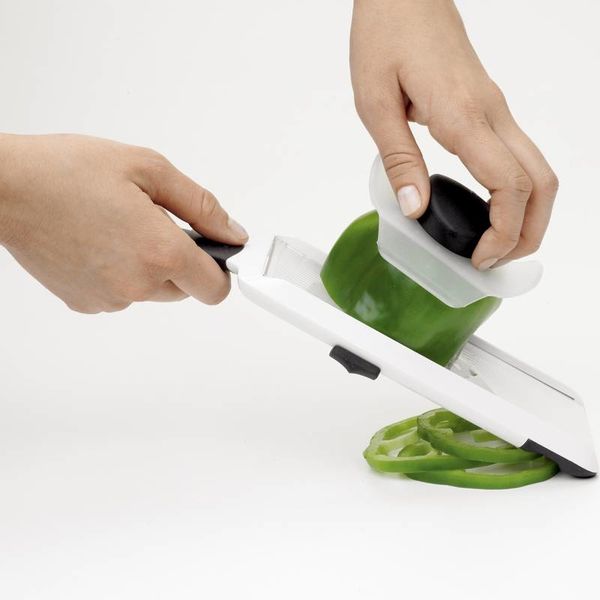 RICARDO Handheld Mandoline Slicer - 63131 Stainless Steel Vegetable Cutter for Kitchen - Perfect for Slicing Fruits, Vegetables & Cheese - Ideal for Meal Prep, Salads & Garnishing