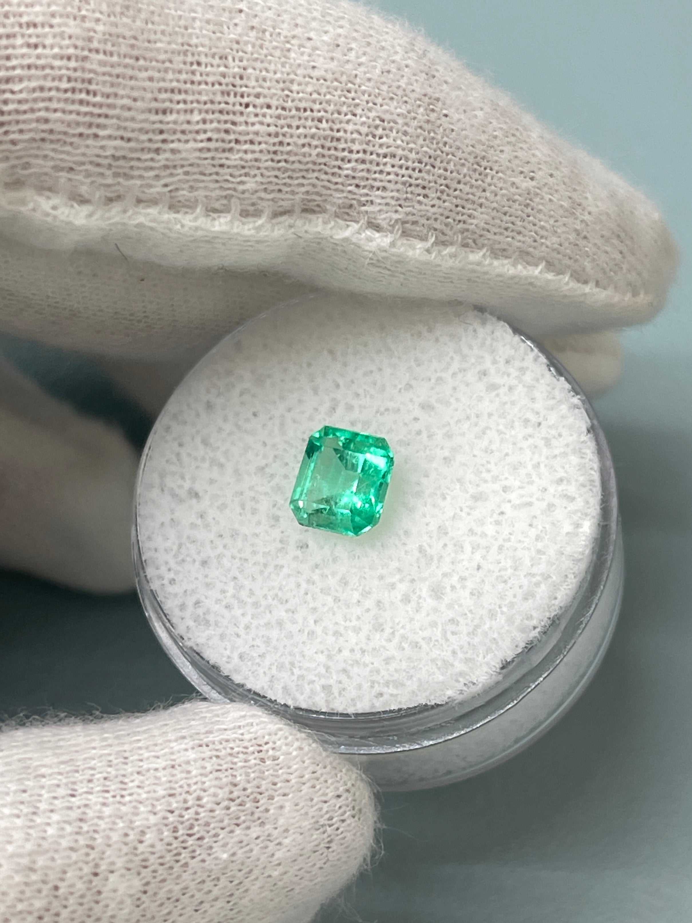 1.09 Carat 14K Gold 3 Stone Engagement Ring with Lab-Grown Diamonds & Natural Colombian Emerald - Classic Asscher Cut for Women - Perfect for Proposals, Anniversaries, and Special Occasions