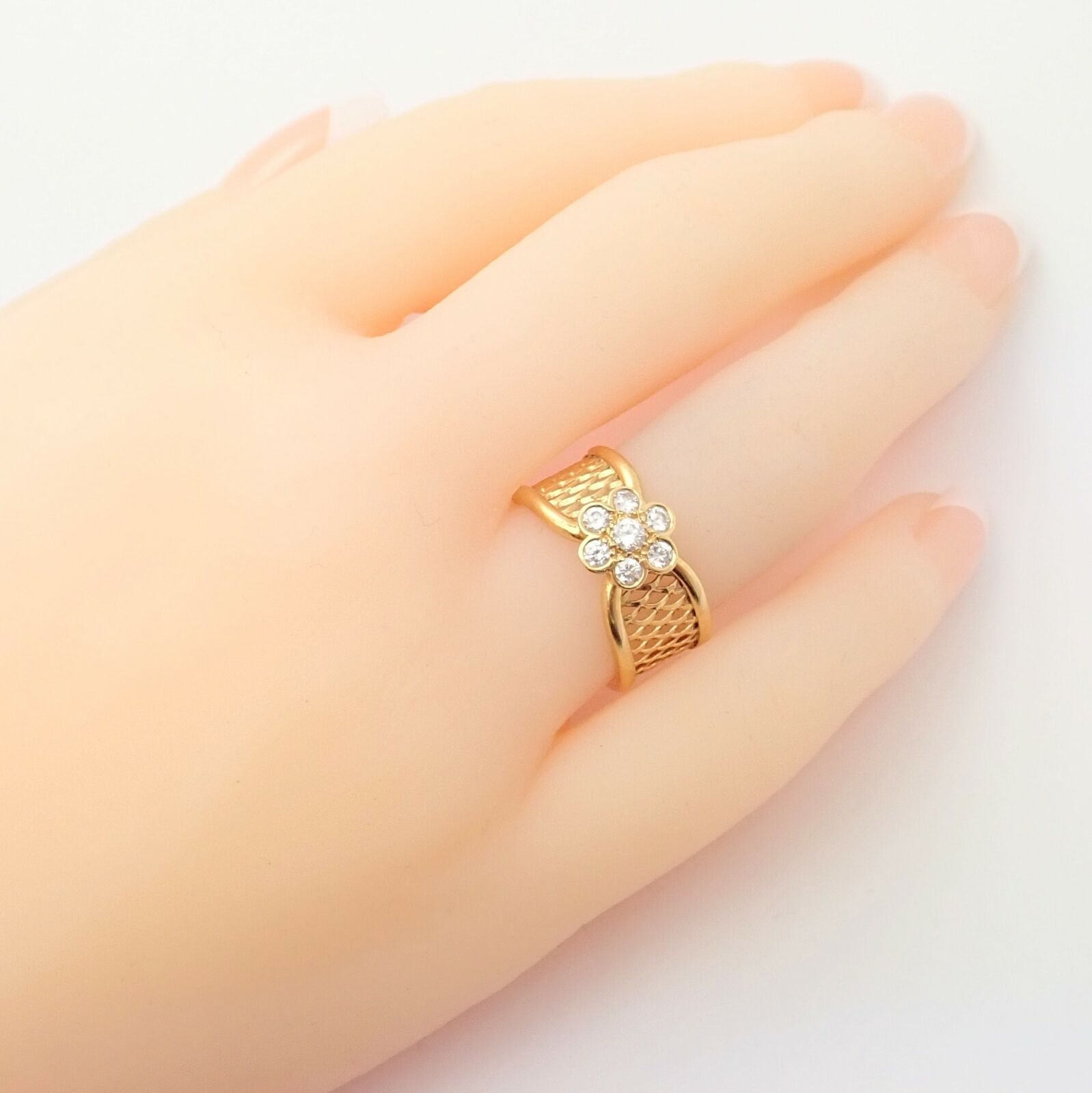 Van Cleef & Arpels 18k Yellow Gold Diamond Fleurette Mesh Ring Size 7 - Luxury Jewelry for Women, Perfect for Weddings, Anniversaries & Special Occasions