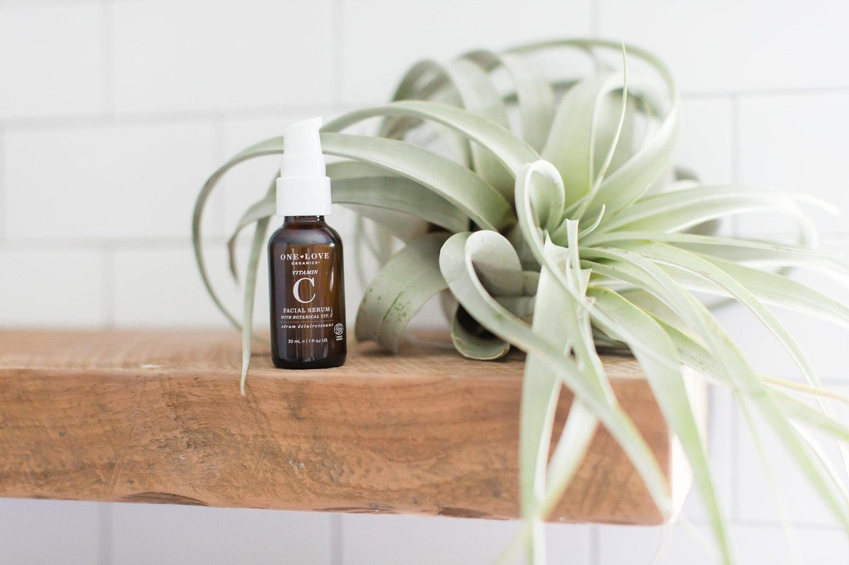 Best Vitamin C Facial Serum for Brightening & Anti-Aging - Organic & Vegan Skincare for Glowing Skin - Perfect for Morning Routine & Night Care