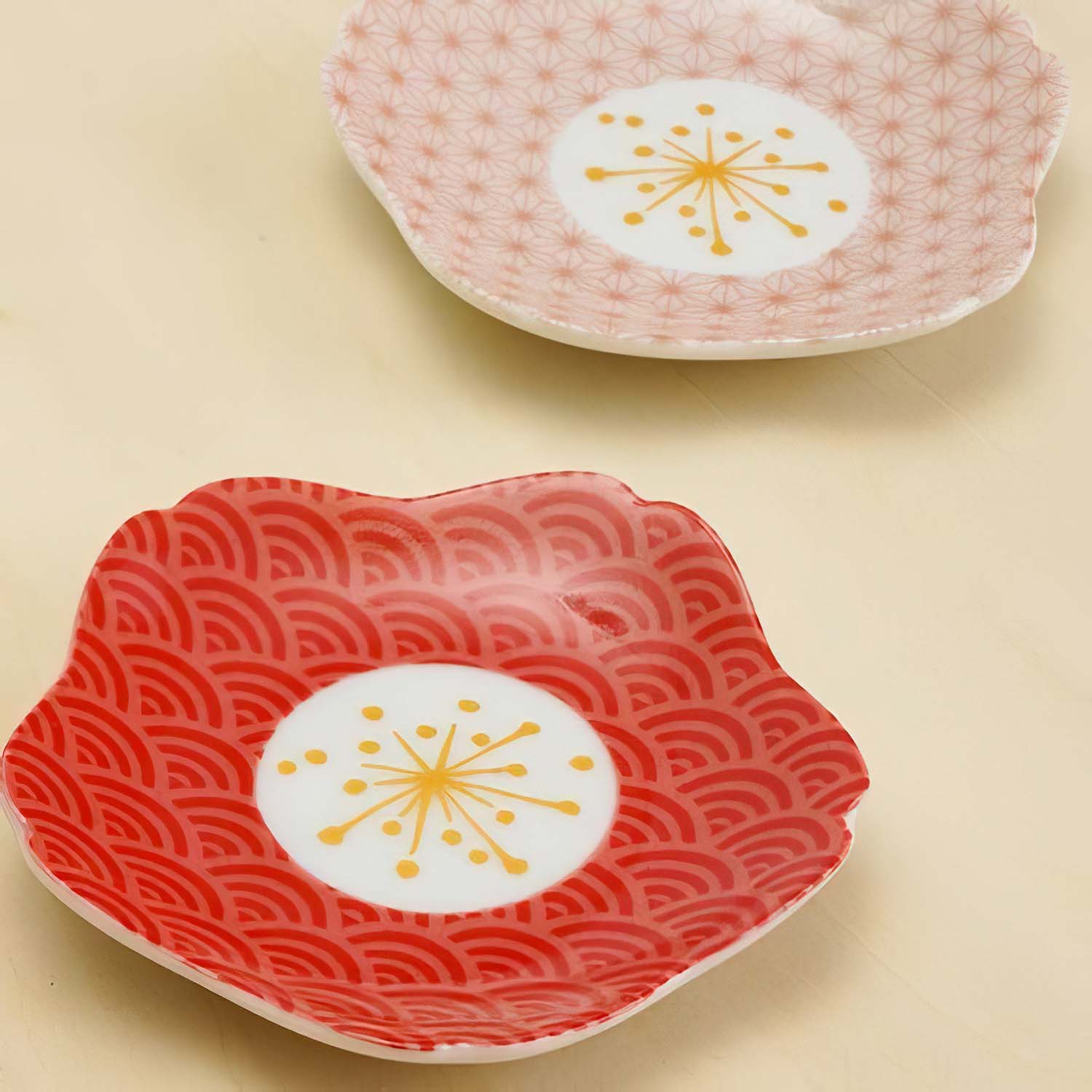 Harekutani Porcelain Sakura Plate Set - 3 Piece Japanese Cherry Blossom Dinner Plates for Home, Restaurant & Special Occasions