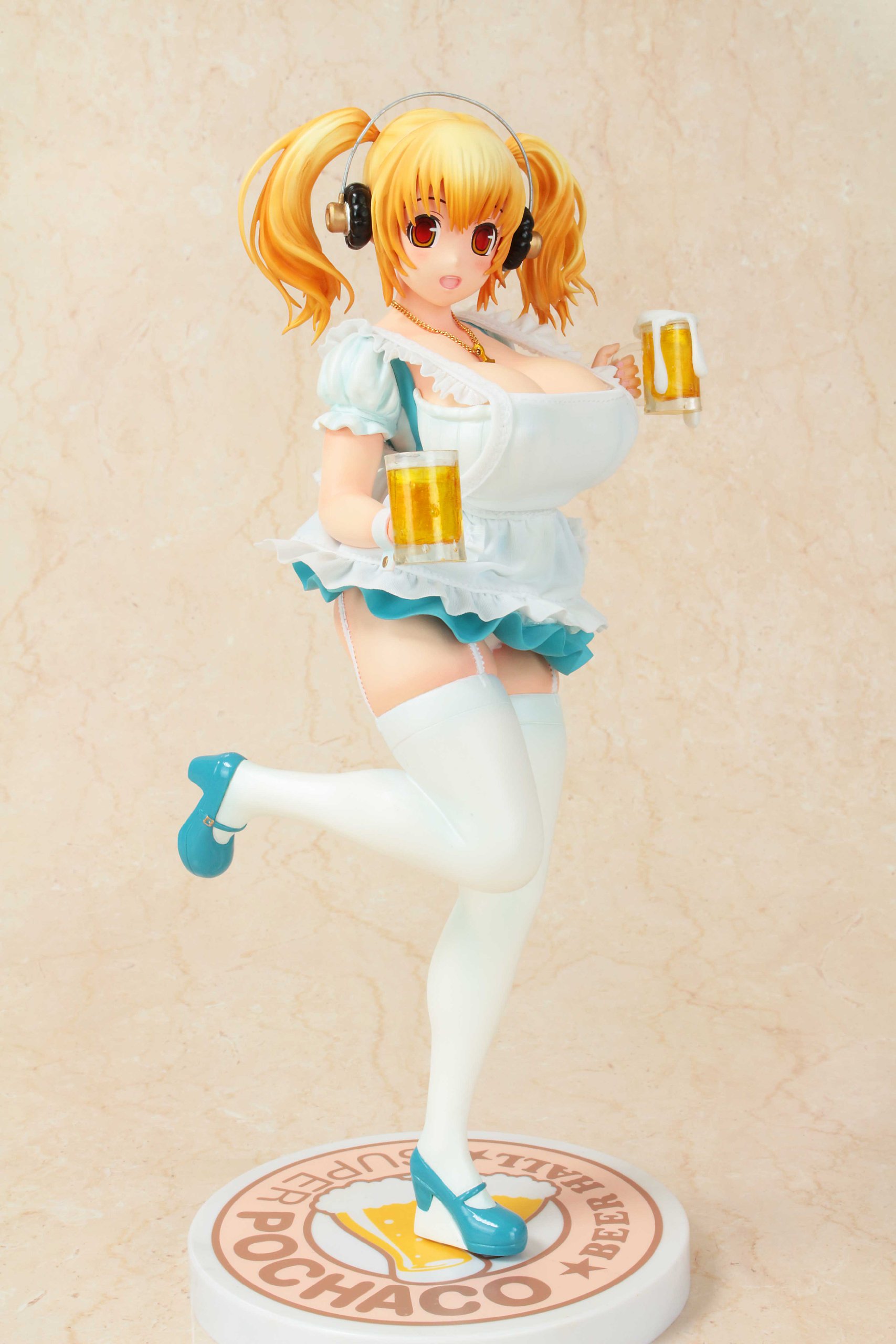 Aplus Nitro Super Sonic: Super Pochaco Beer Girl PVC Figure (1:6 Scale) - Anime Collectible for Display & Gaming Room Decor