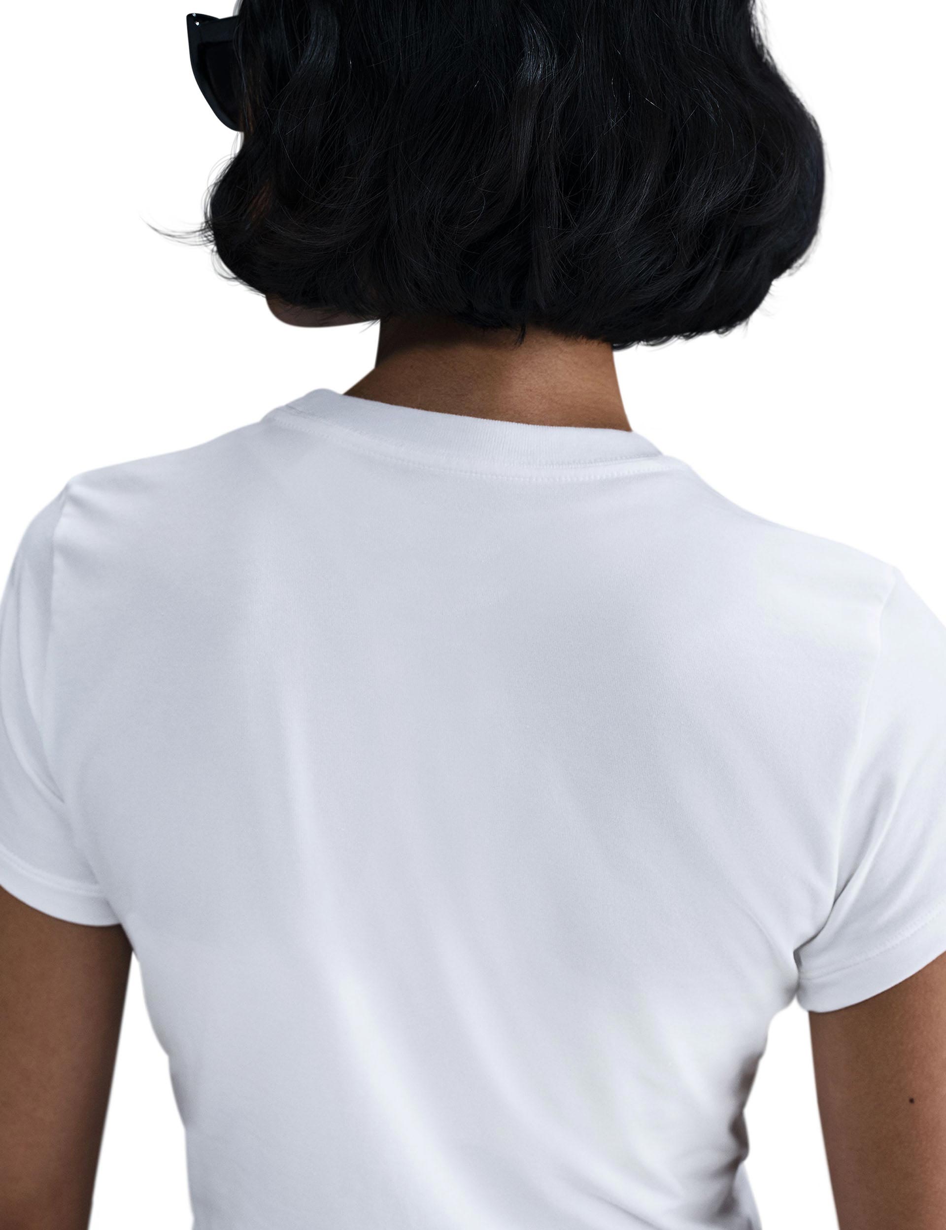 Sportswear Chill Knit Cropped T-Shirt for Women - Breathable Workout Top in White & Black - Perfect for Yoga, Gym & Casual Wear