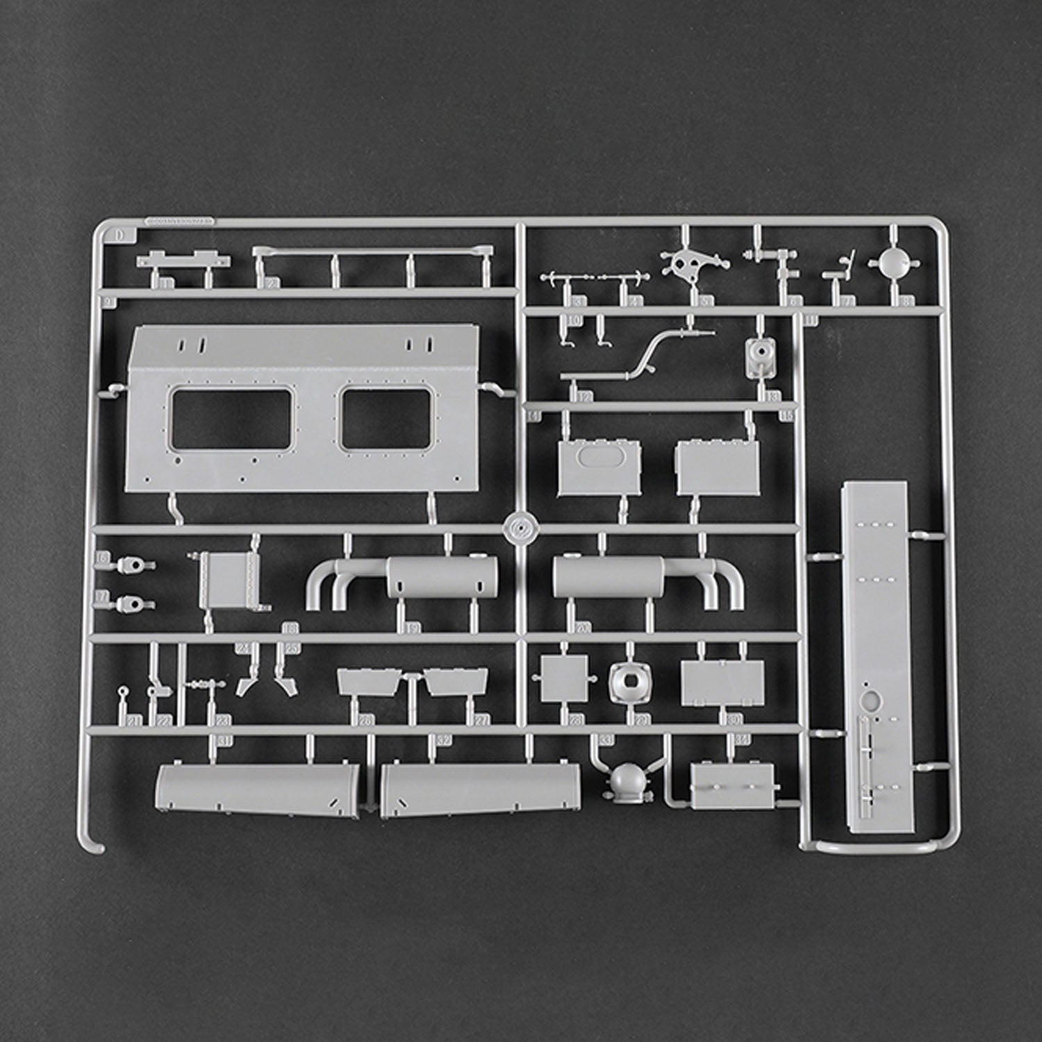 Trumpeter 1/16 PzKpfw III Ausf J German Armor Tank Model Kit - 1700 Parts Unassembled Plastic Military Vehicle with Metal Gun Barrel (00955) - Perfect for WWII History Enthusiasts, Model Builders & Collectors