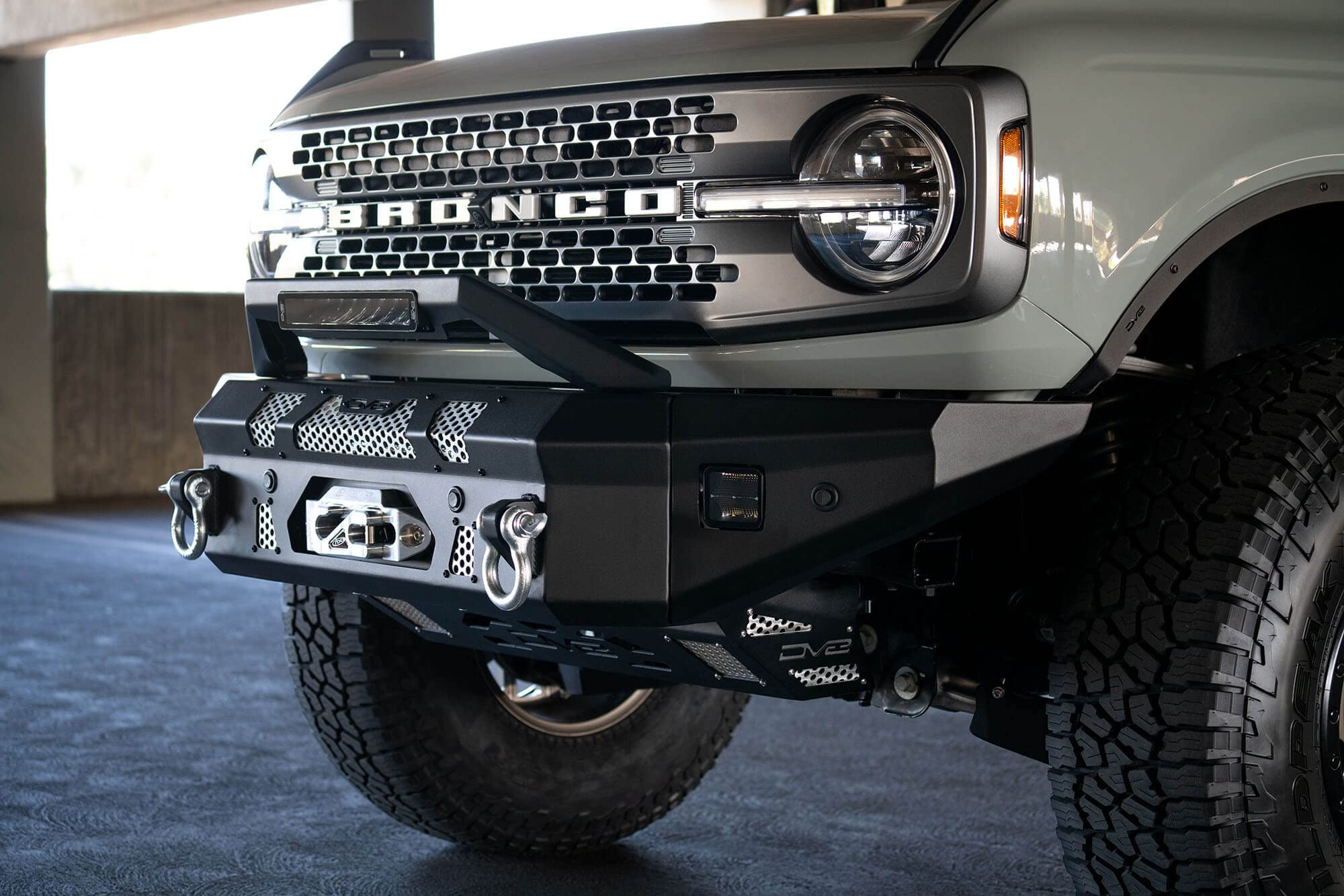 Bull Bar with LED Light Bar Mount for DV8 Offroad MTO Series Front Bumpers | Heavy-Duty Steel Construction | Fits 13-inch Elite Series LED Light Bars | Off-Road Protection & Style | Perfect for Jeep, Truck & SUV Off-Roading Adventures