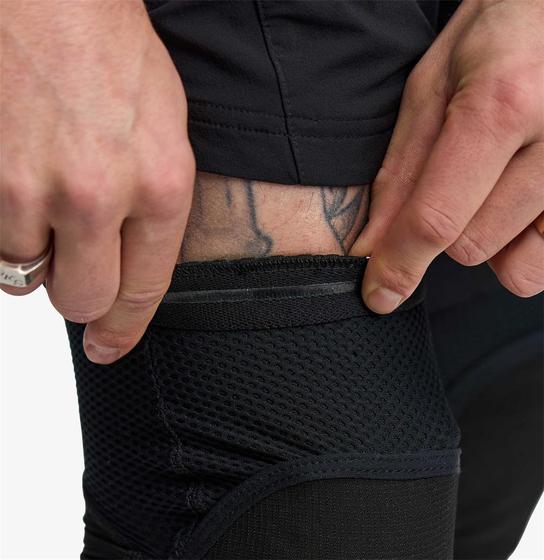 Race Face Covert Knee Pads - Lightweight & Durable MTB Knee Protection for Mountain Biking & Trail Riding - Perfect for Downhill, Enduro & Cycling Adventures