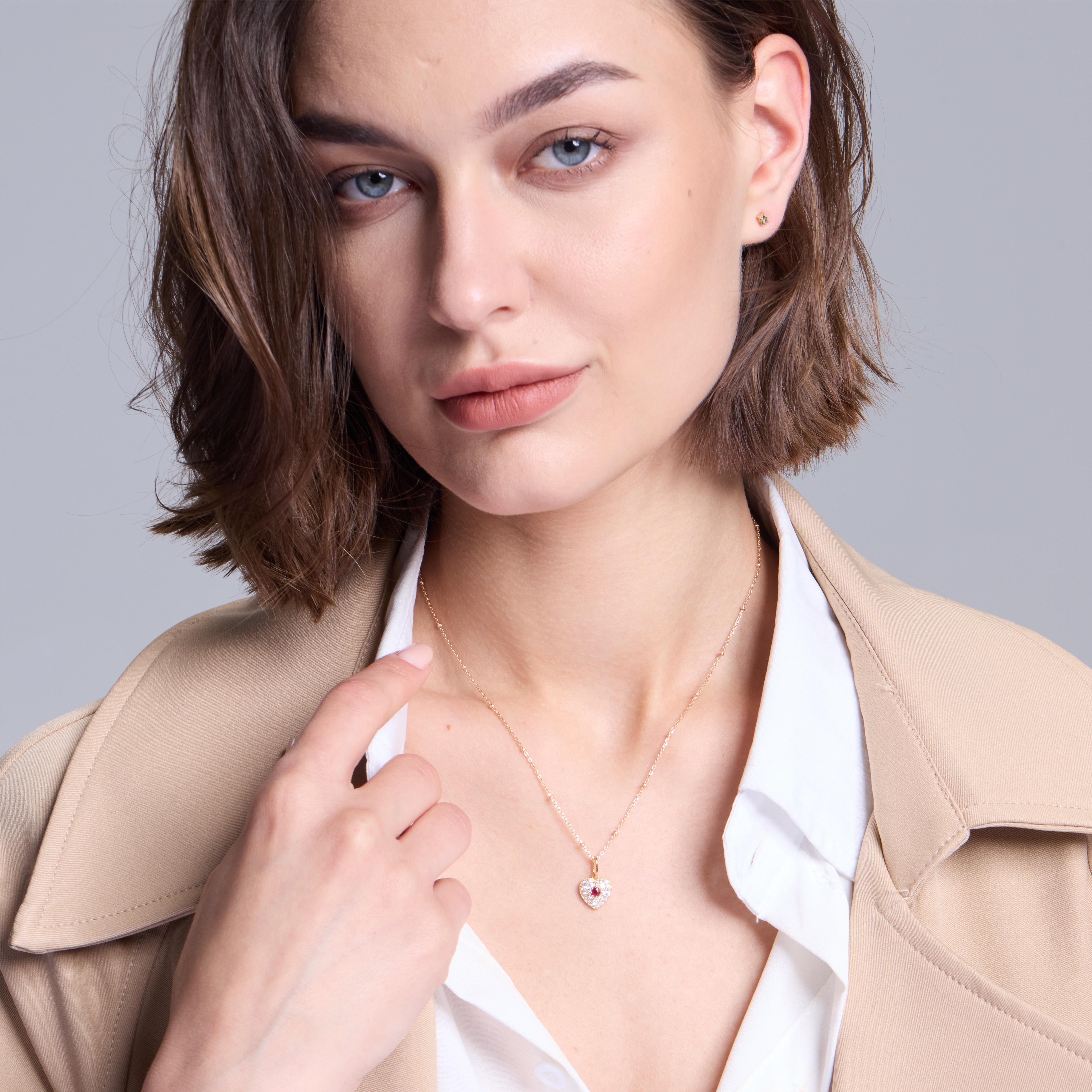 Stylish Multi-Color Pendant Necklace Set with Adjustable Chain - Perfect for Women's Fashion, Gift Giving & Everyday Wear