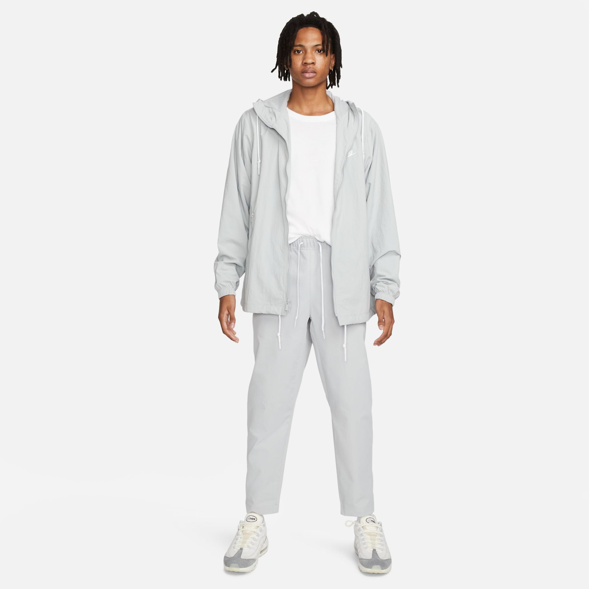 Nike Men's Woven Tapered Pants - Lightweight Comfortable Athletic Joggers for Running, Gym & Casual Wear