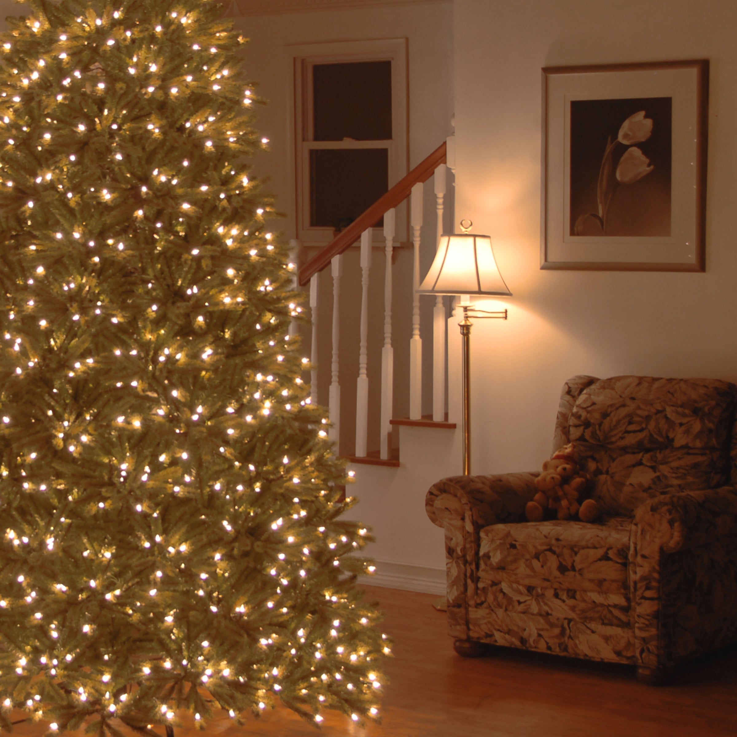 7.5 ft Pre-Lit Jersey Fraser Fir Artificial Christmas Tree with Warm White LED Lights - Perfect for Home, Office, and Holiday Decorations