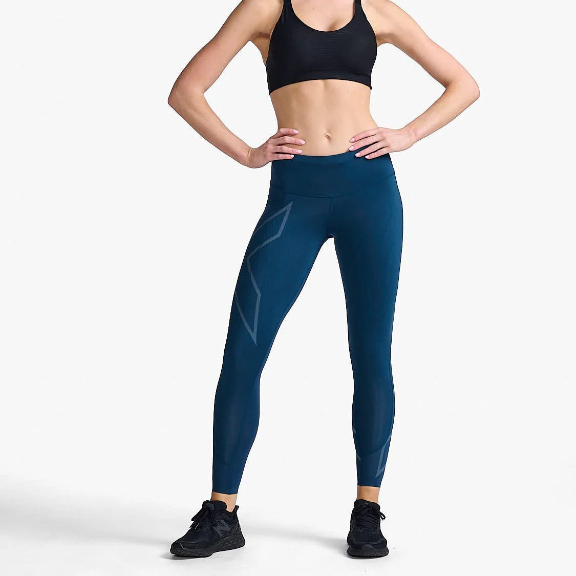 2XU Women's Light Speed Mid Rise Compression Tights - High Performance Running & Workout Leggings for Yoga, Gym & Athletic Training