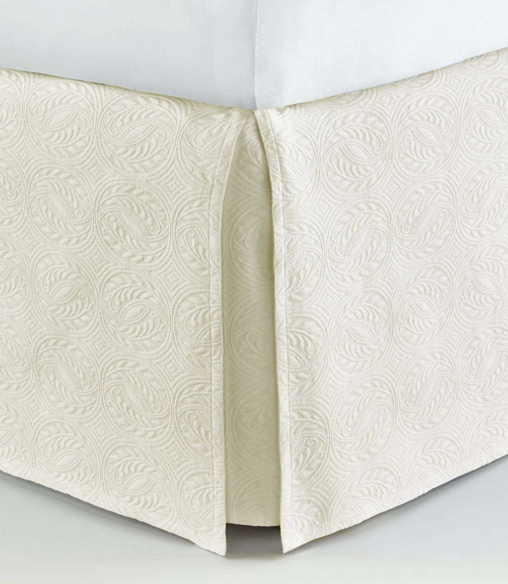 Luxury Vienna Matelassé Tailored Bed Skirt - Premium Fitted Dust Ruffle for Queen & King Size Beds - Perfect for Master Bedrooms & Guest Rooms