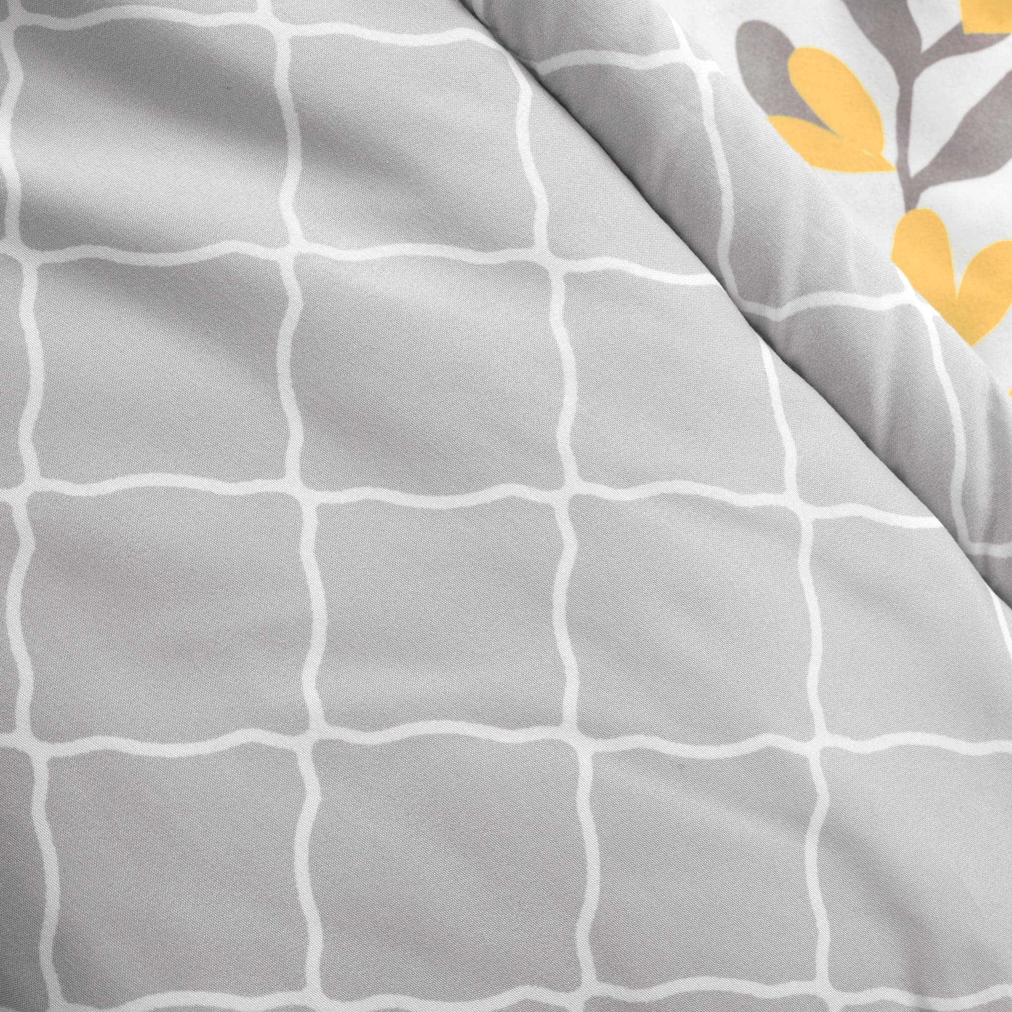 Reversible Aprile Throw Blanket - Soft & Cozy Double-Sided Design for Couch, Bed, or Sofa - Perfect for Home Decor, Gifts, and All Seasons Use