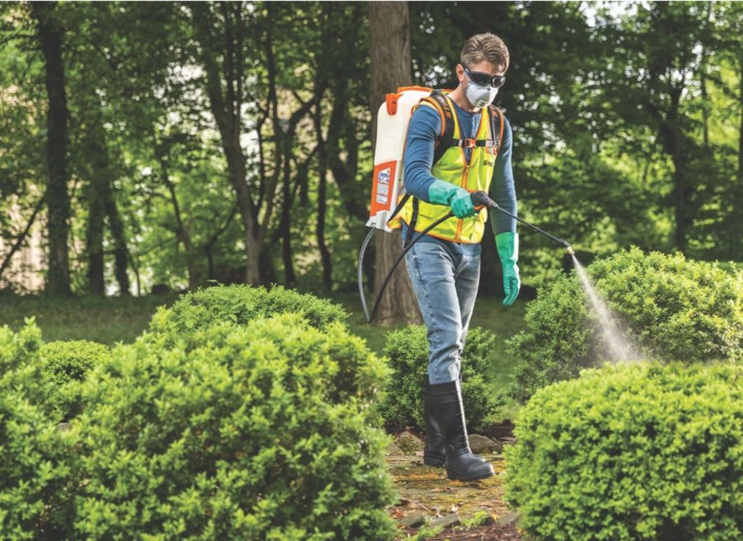 STIHL SGA 85 Battery Powered Backpack Sprayer - Cordless Garden Sprayer for Lawn Care, Pest Control & Weed Killer - Perfect for Farmers, Landscapers & Home Gardeners
